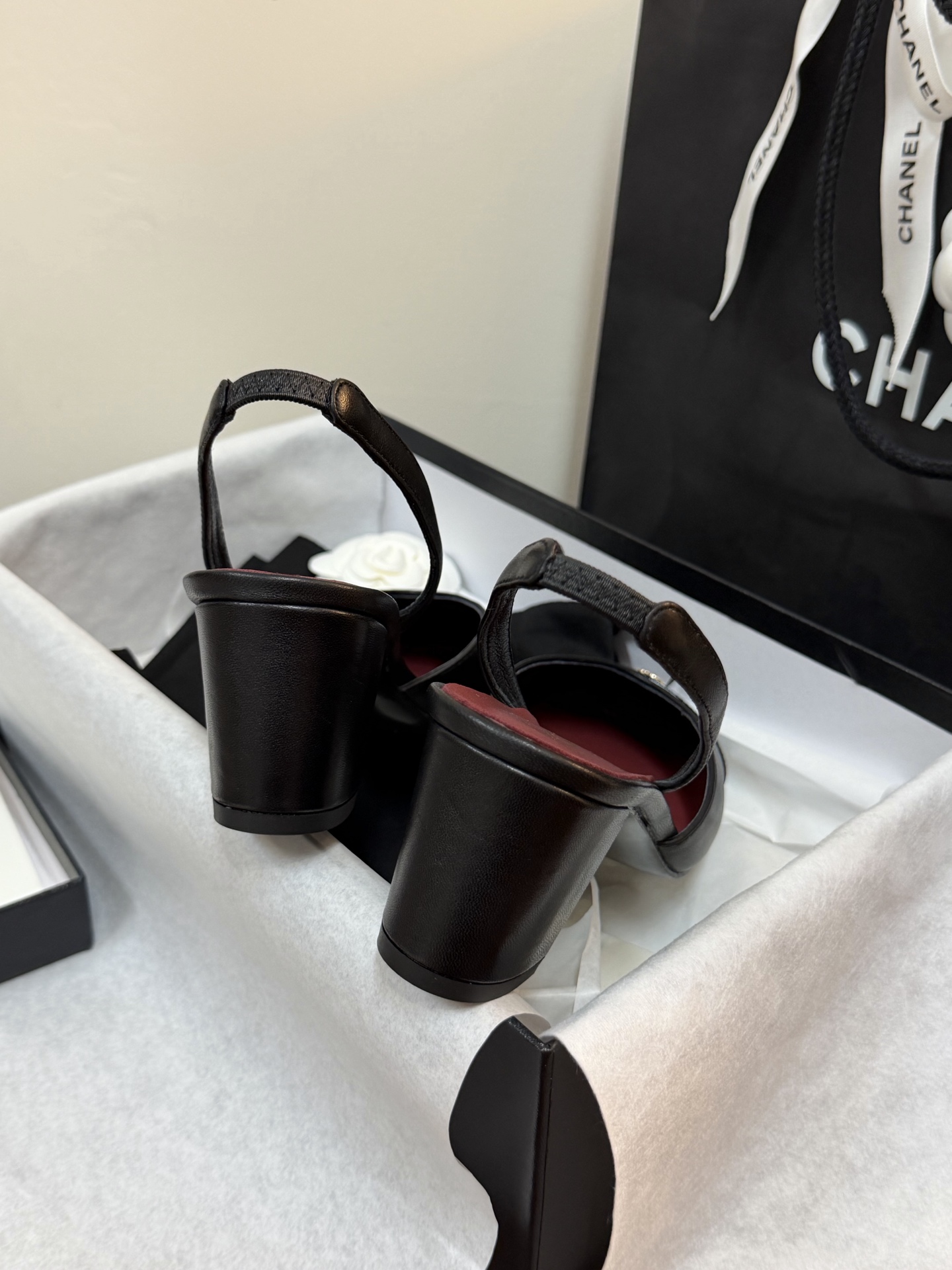 chan…l ss26 new arrival～小香26春夏方头slingback新品小粗跟搭配宽宽的小