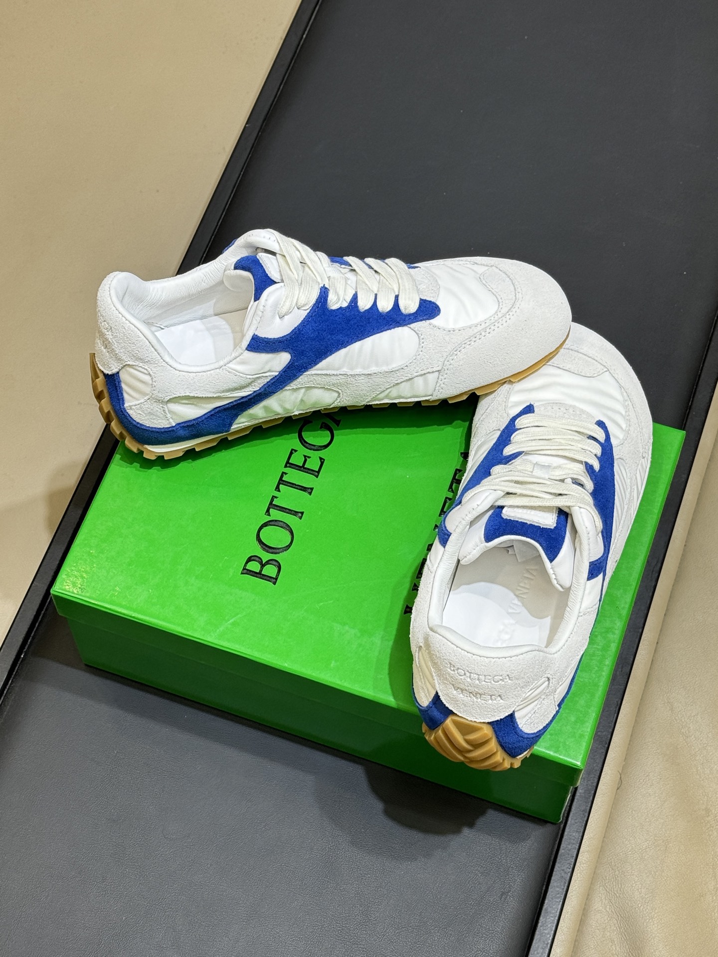 Кроссовки Bottega Veneta