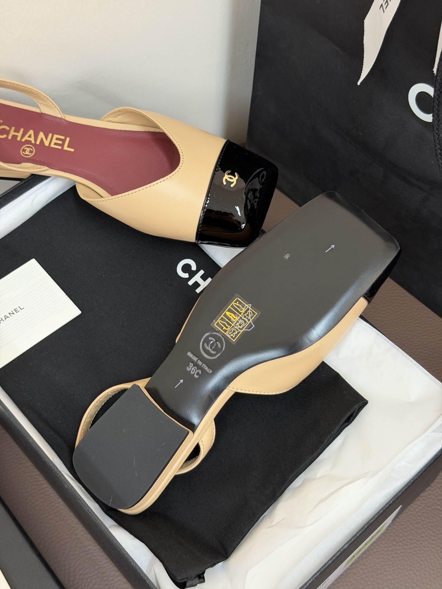 Chanel ss26 new arrival～小香26春夏方头平底玛丽珍新款这个系列真的很出圈，大胆的