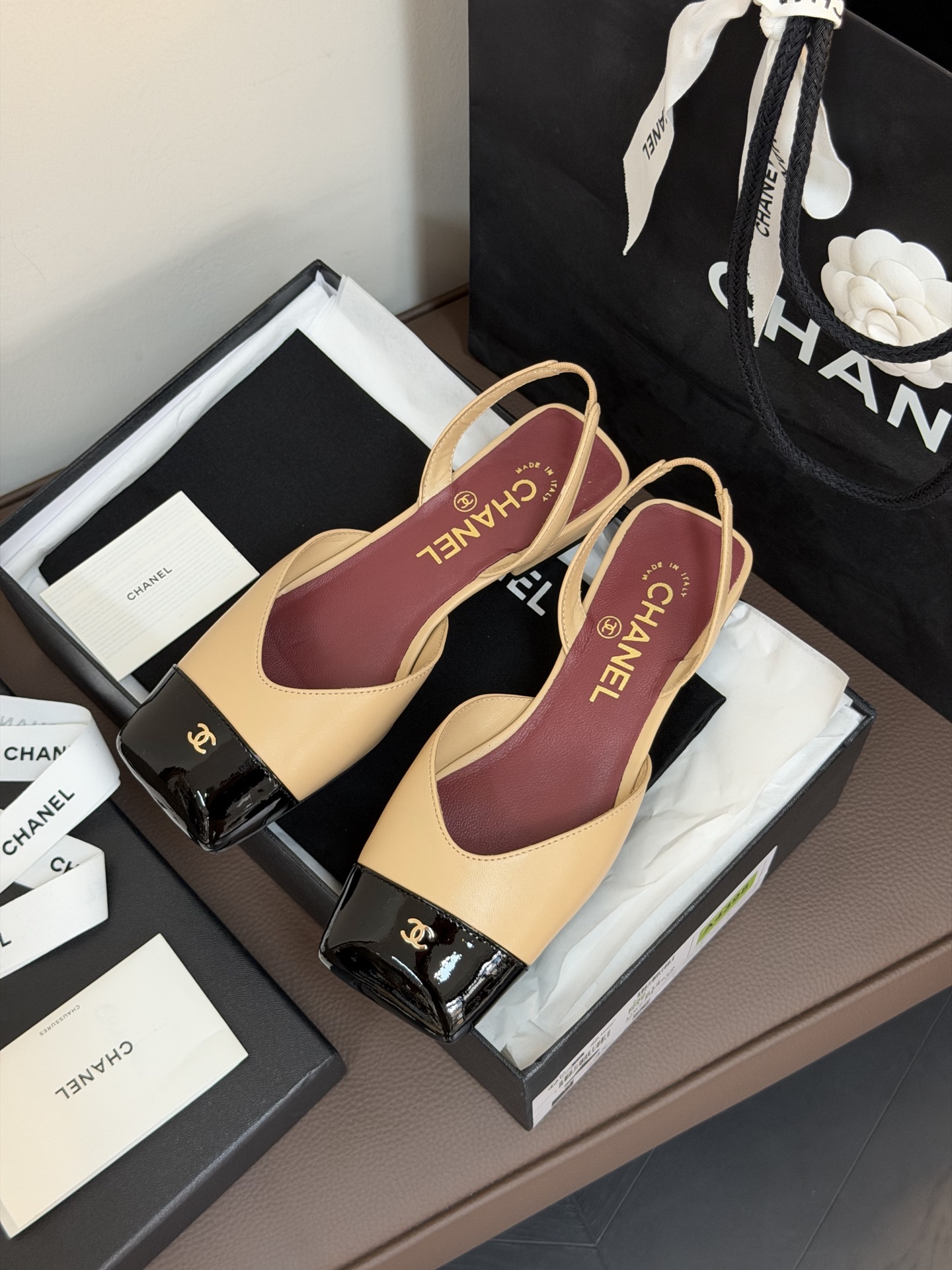 Chanel ss26 new arrival～小香26春夏方头平底玛丽珍新款这个系列真的很出圈，大胆的