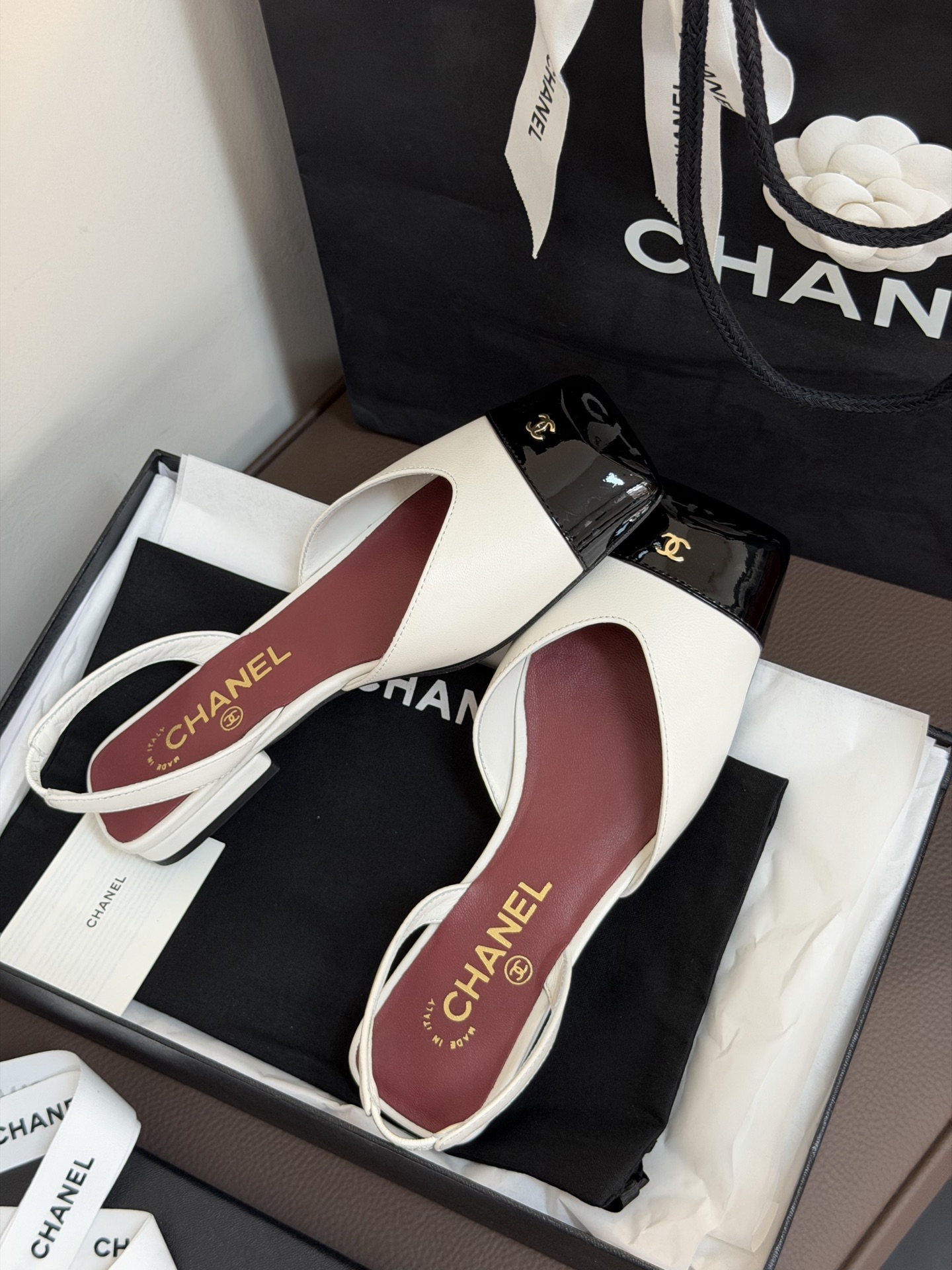 Chanel ss26 new arrival～小香26春夏方头平底玛丽珍新款这个系列真的很出圈，大胆的