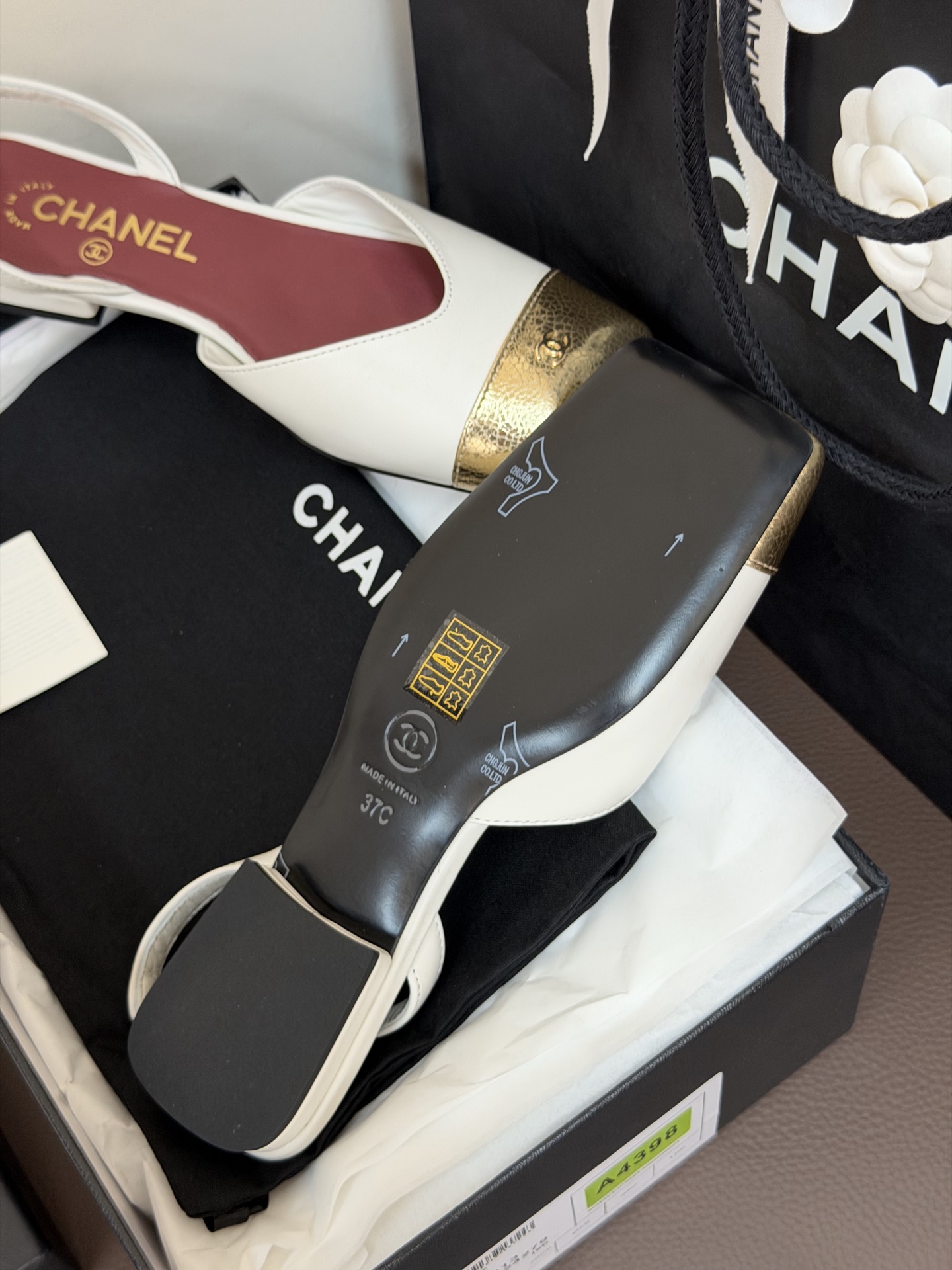 Chanel ss26 new arrival～小香26春夏方头平底玛丽珍新款这个系列真的很出圈，大胆的