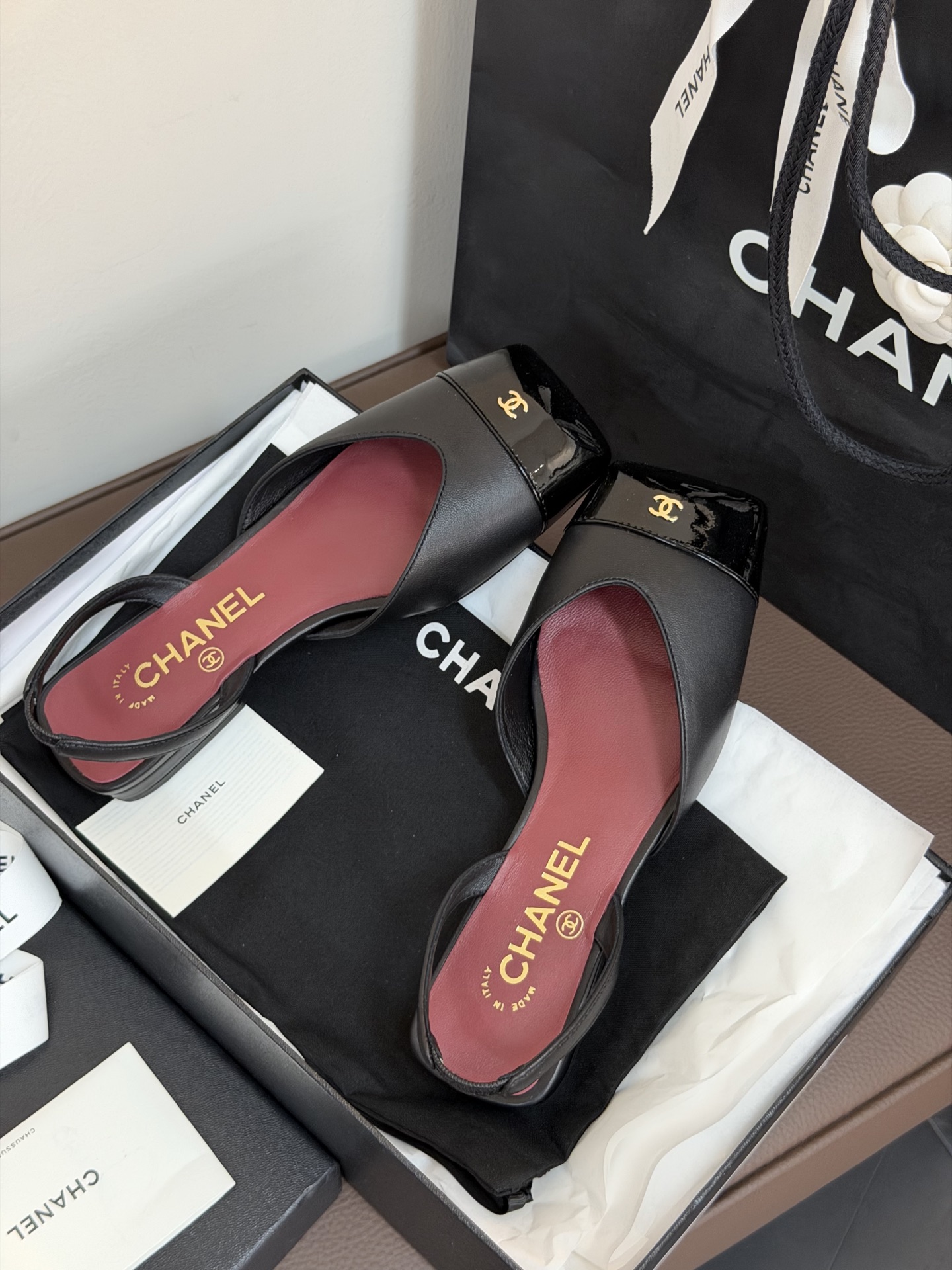 Chanel ss26 new arrival～小香26春夏方头平底玛丽珍新款这个系列真的很出圈，大胆的