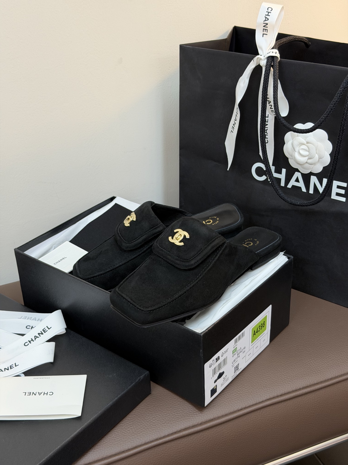 Chanel ss26 new arrival～小香26春夏方头半拖大大方方甚至略带粗犷的气质，也被妥妥