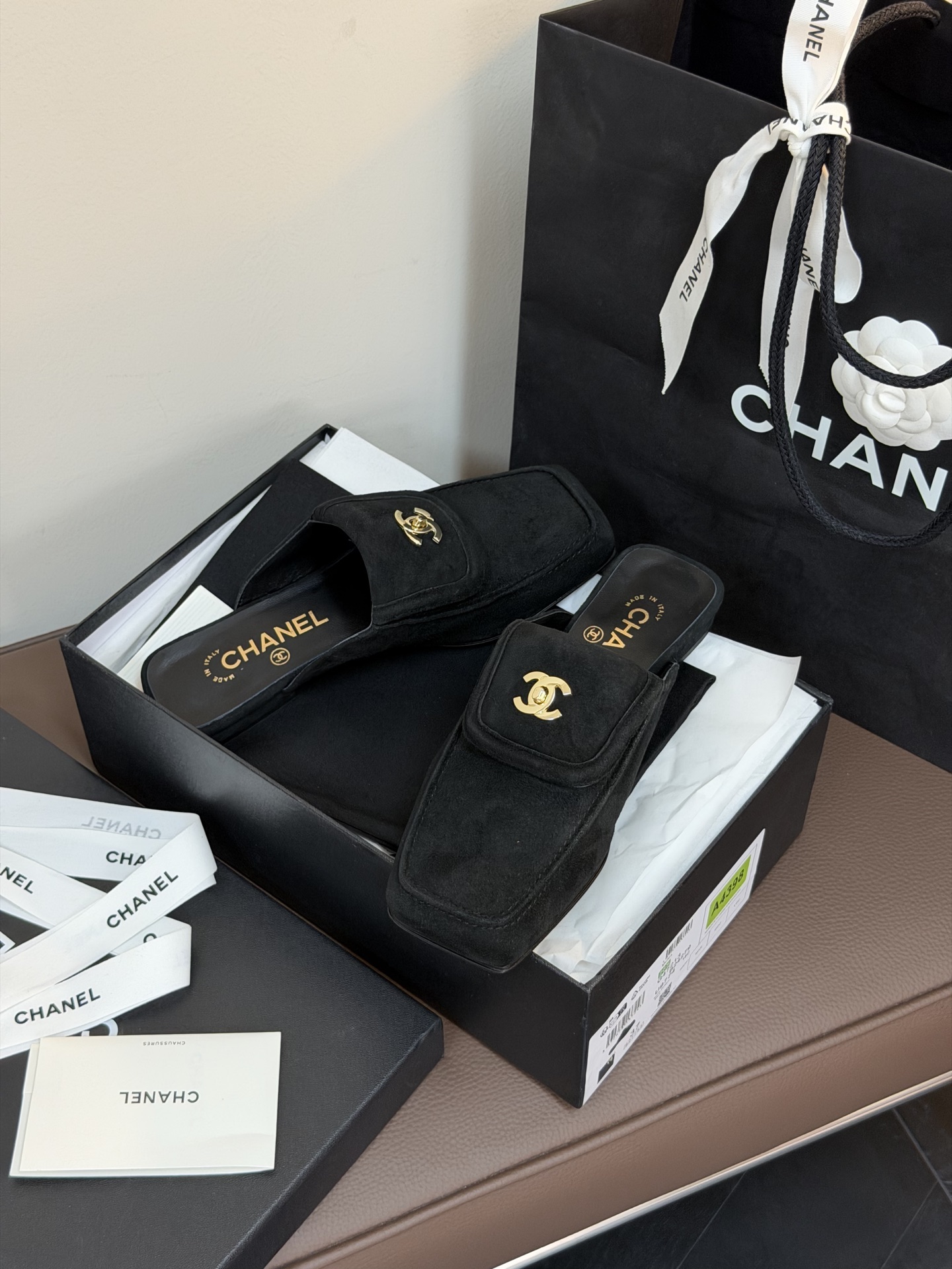 Chanel ss26 new arrival～小香26春夏方头半拖大大方方甚至略带粗犷的气质，也被妥妥
