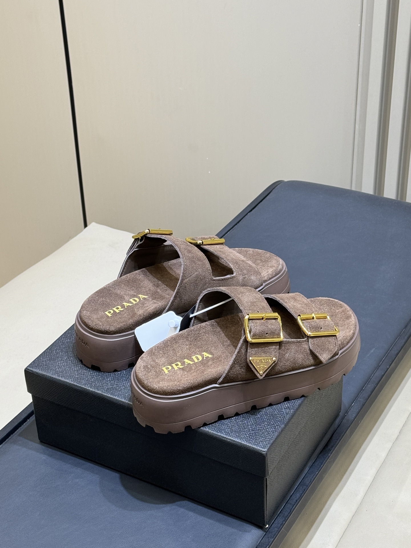 Женские сабо на платформе с пряжками Prada