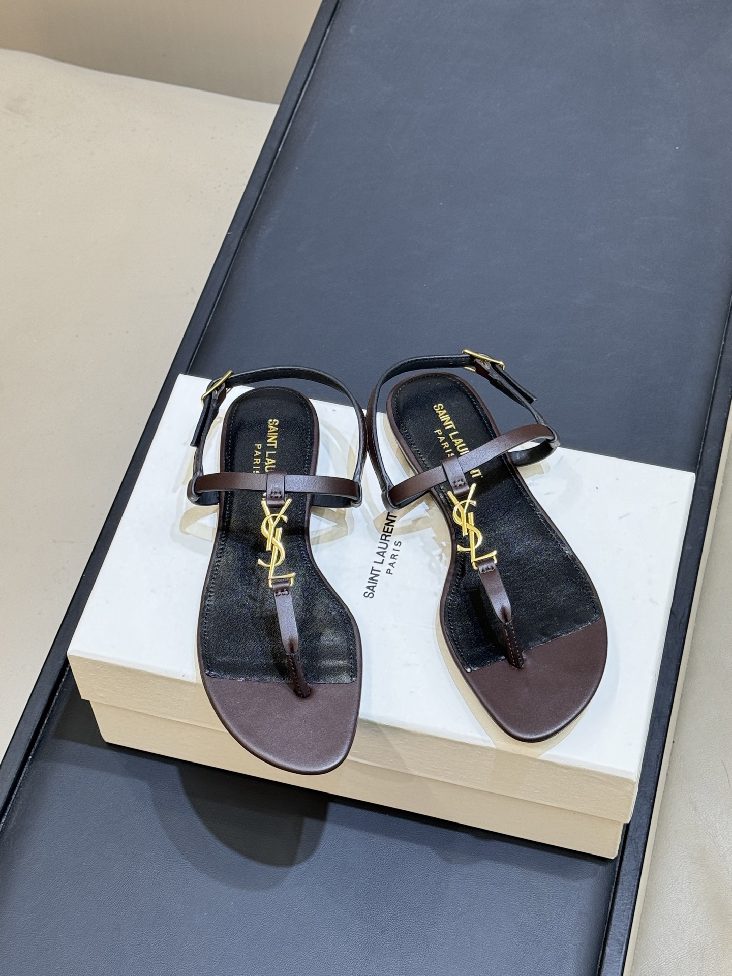 Босоножки Saint Laurent