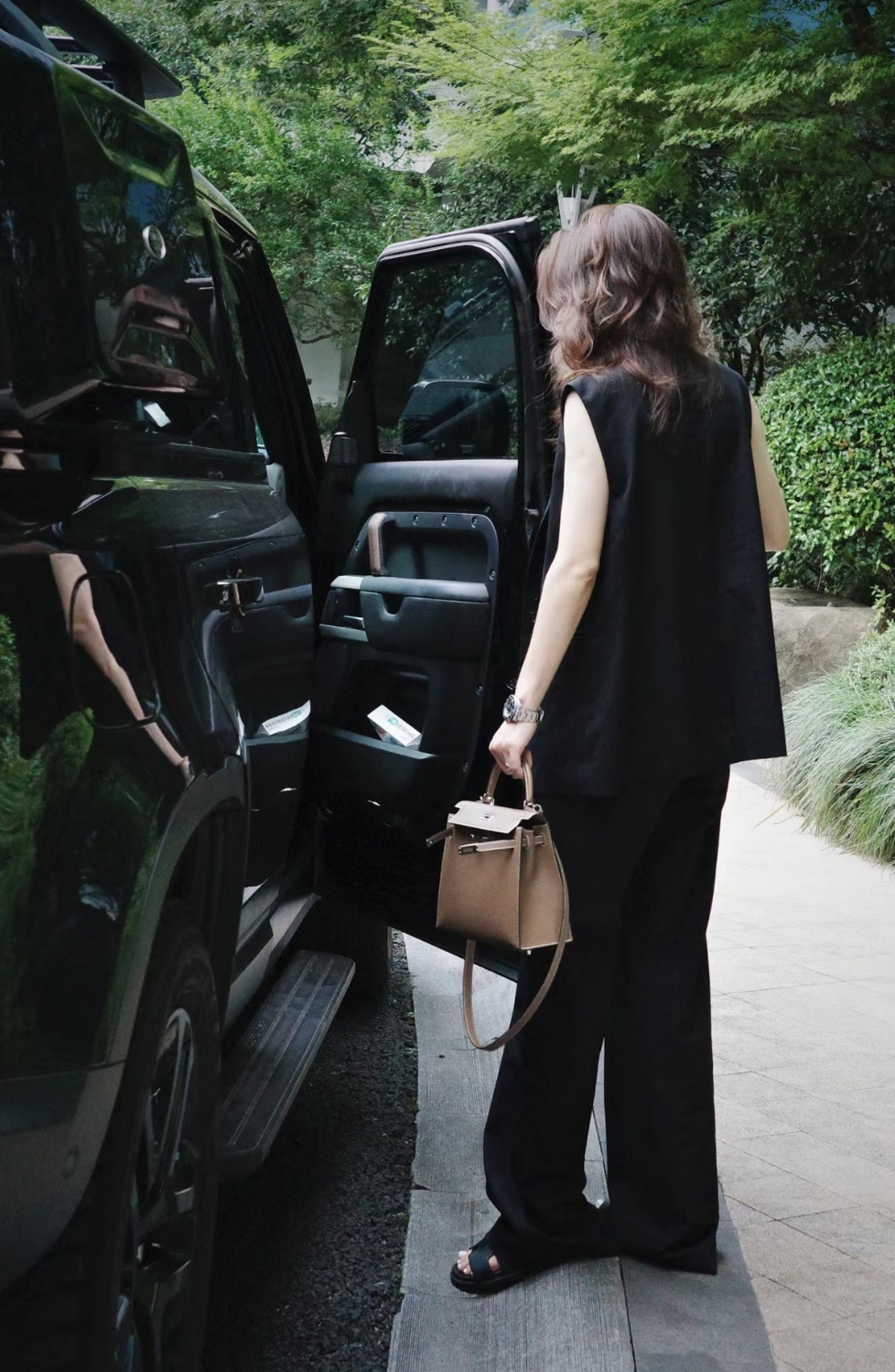 Hermes Kelly Handbags Crossbody & Shoulder Bags Black Brown Elephant Grey Fall Collection