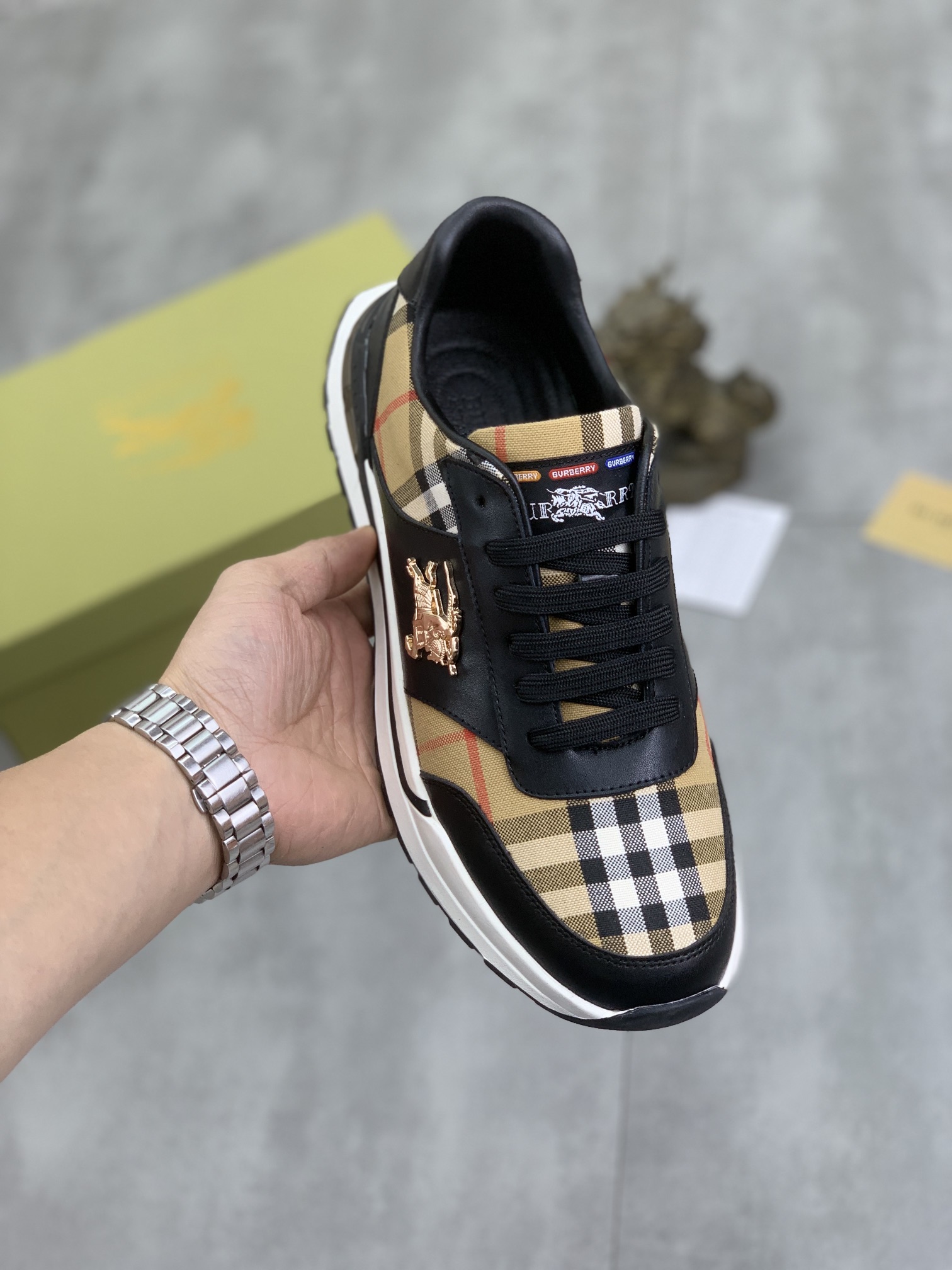 [Precio real]🔥🆕El más vendido [Burberry]🔝Marca de zapatos bajos para hombre de alta gama, la parte superio…