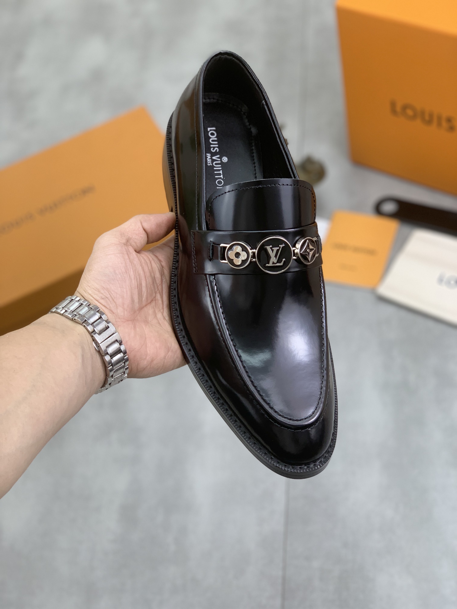 Precio real 💶[LOUIS VUITTON] cuero de vaca teñido con agua pedido original nuevo estilo 🍀LV Louis Vuitton *——¡zapatos…