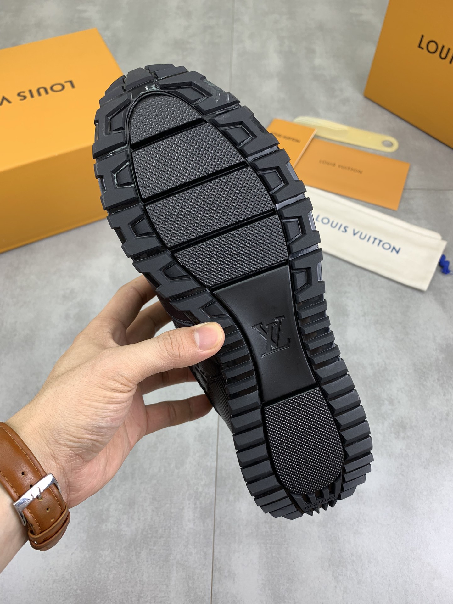 Louis Vuitton Men's Run Away Sneakers Leather Classic Black Shoes 9 i1718815091 5036 4