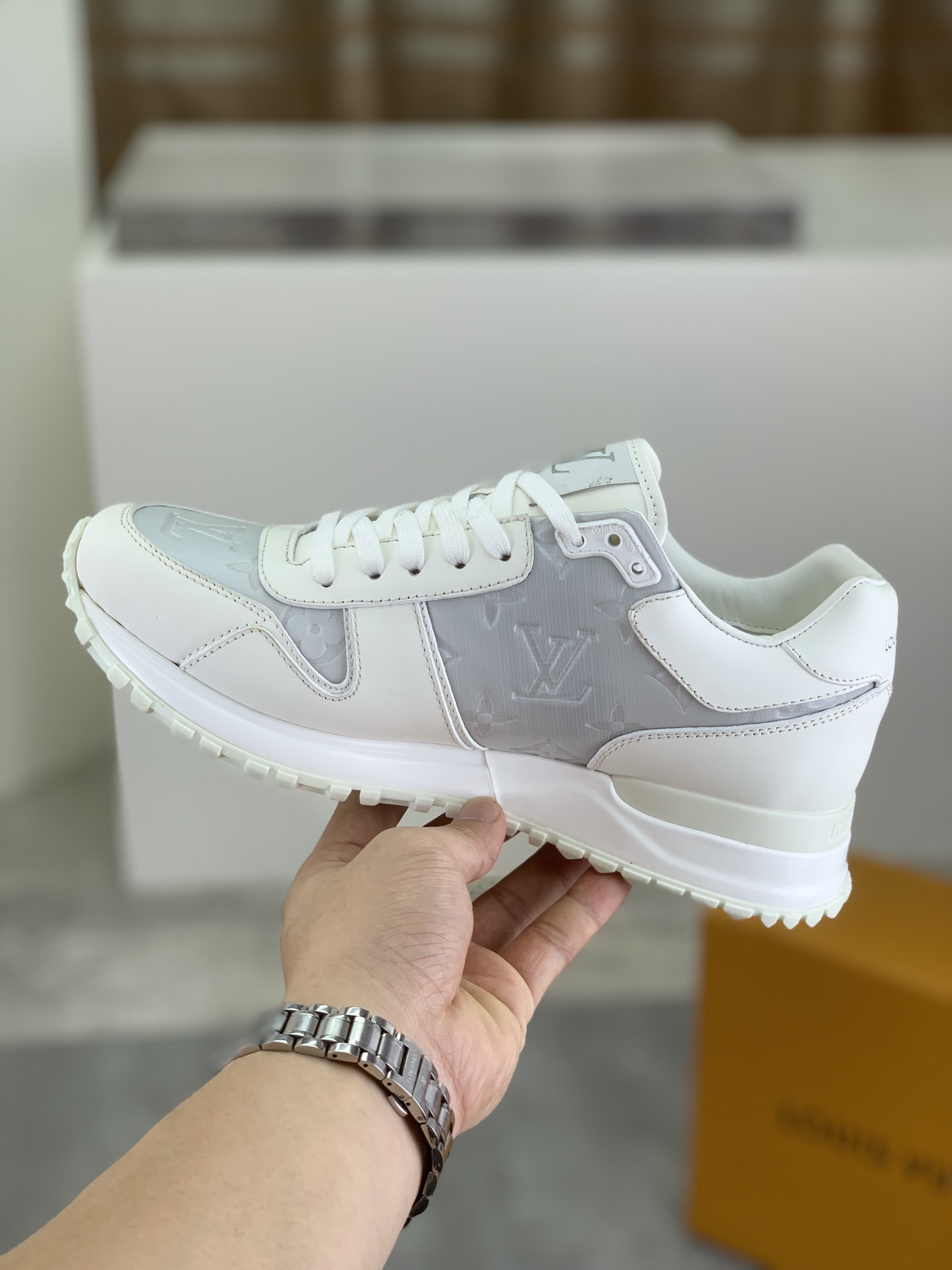 Louis Vuitton Men's White Leather Run Away Sneakers Size EU 38-44 7 i1719847724 518 0
