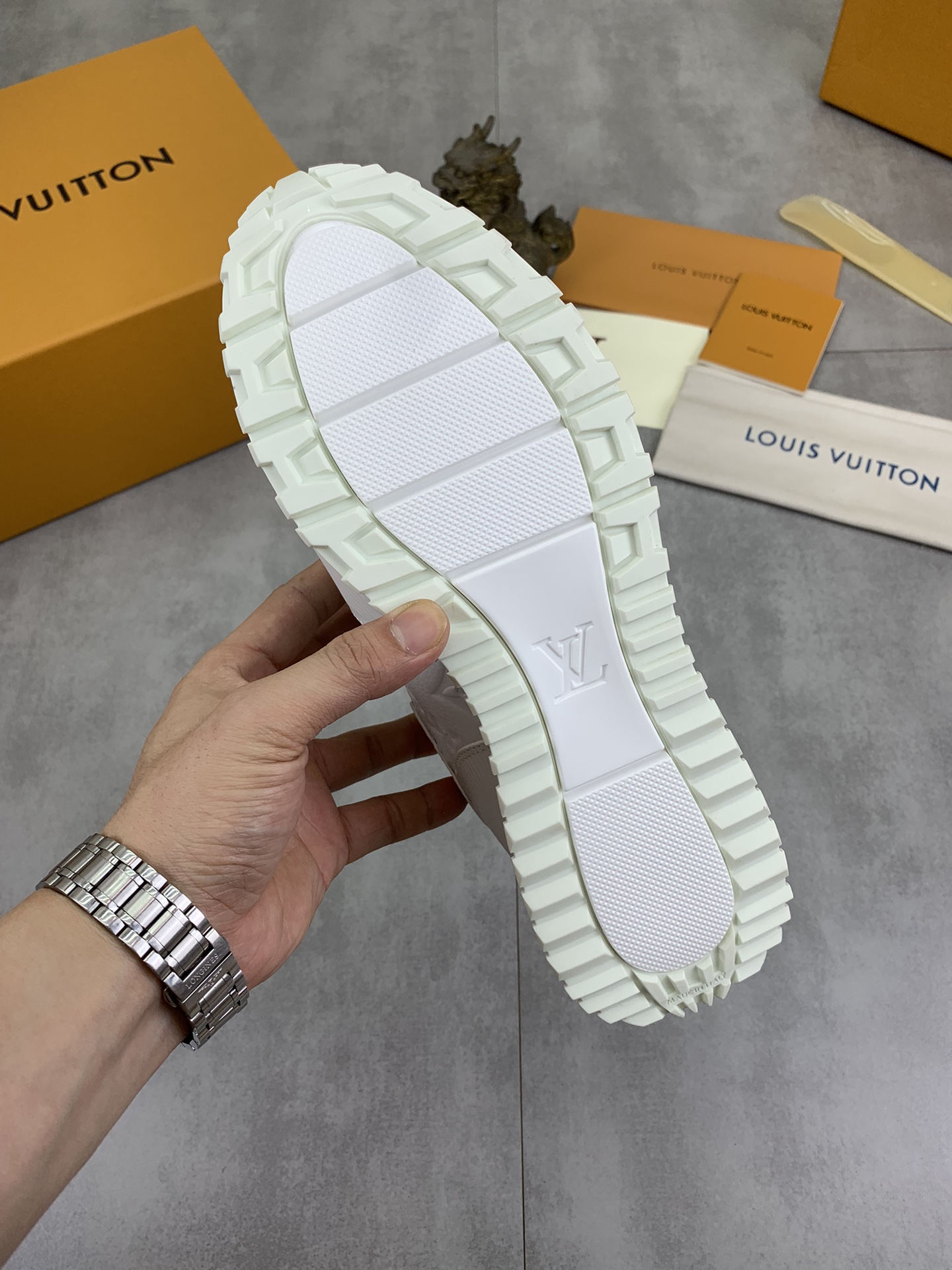 Louis Vuitton Men's White Leather Run Away Sneakers, Size 38-44 9 i1719847741 4148 0