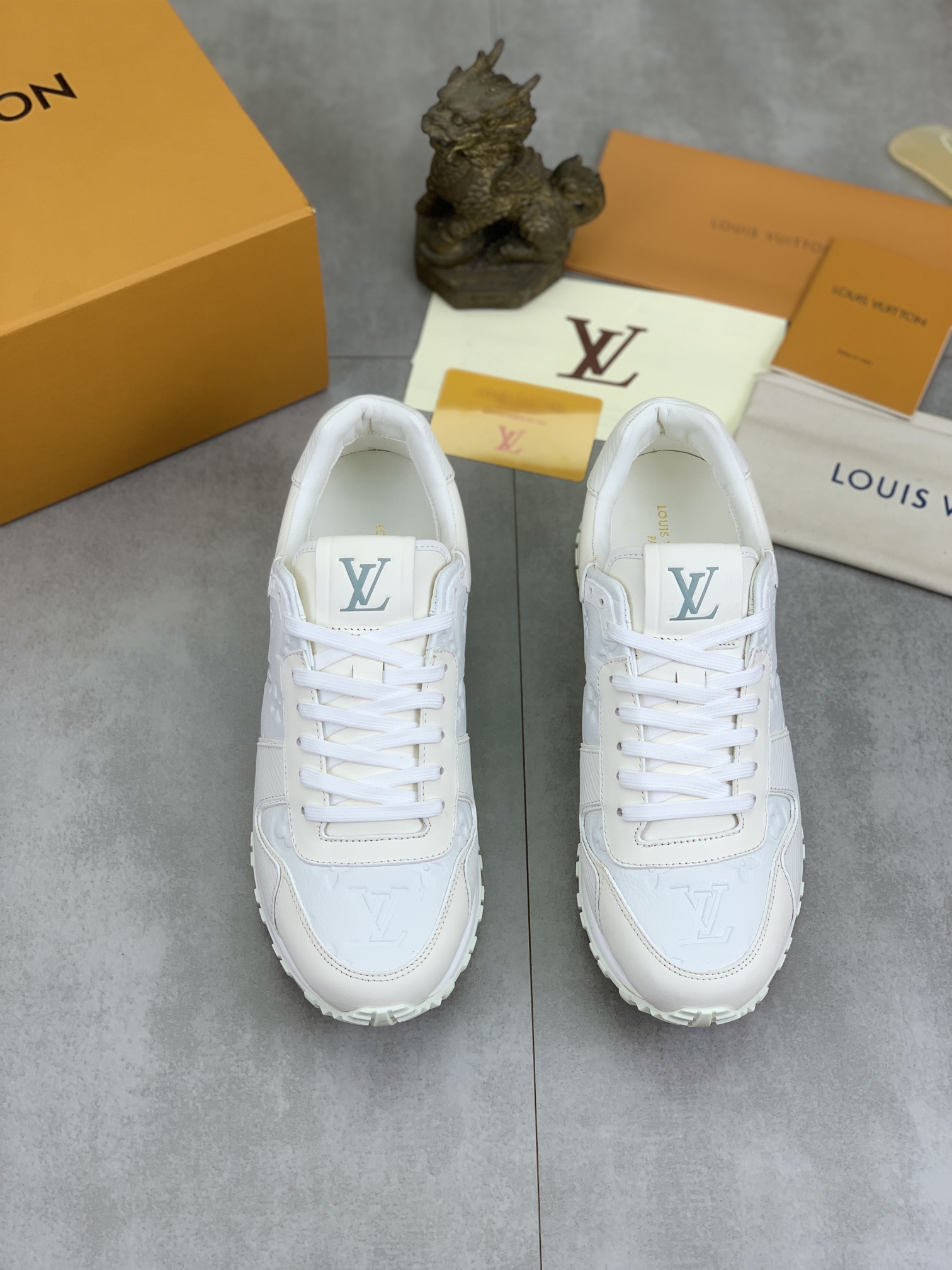 Louis Vuitton Men's White Leather Run Away Sneakers, Size 38-44 3 i1719847741 843 0