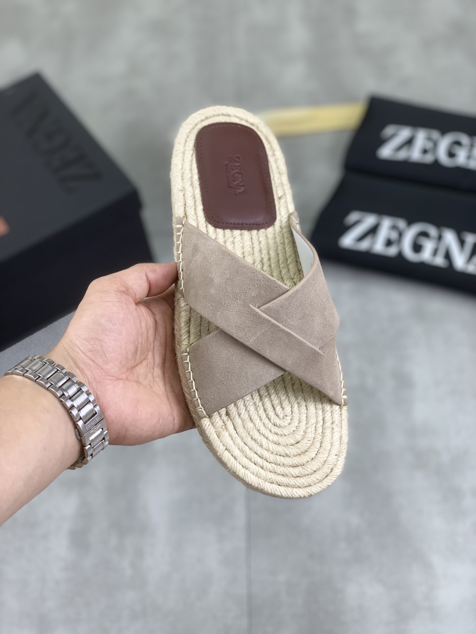precio de fábrica P250 versión de gama alta. Ermenegildo Zegna zapatillas de cuero de los hombres mo
