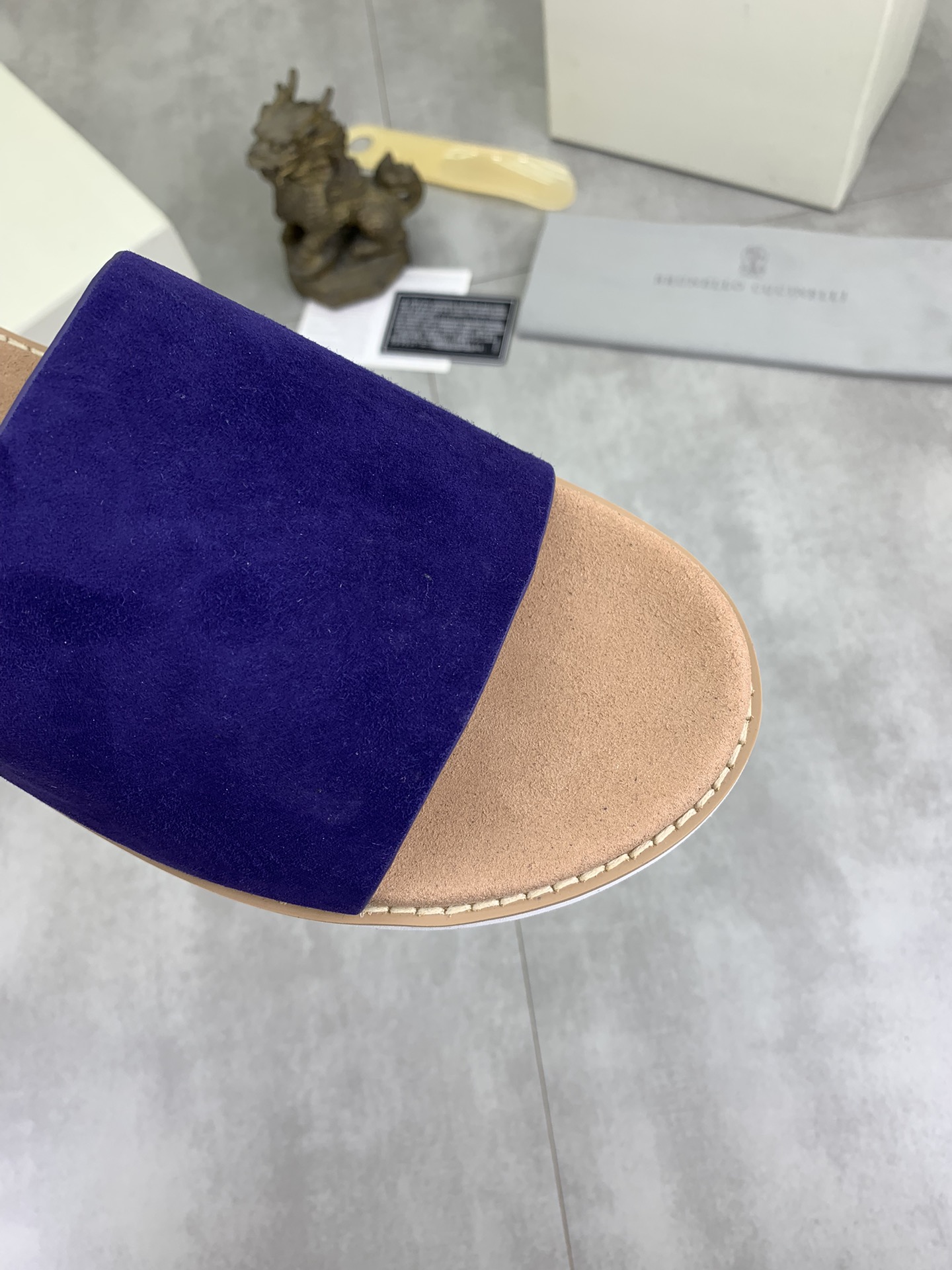 Precio de fábrica P130 Precio real Brunello Cucinelli BC New Suede Slippers, 24ss New Collection ¡Es