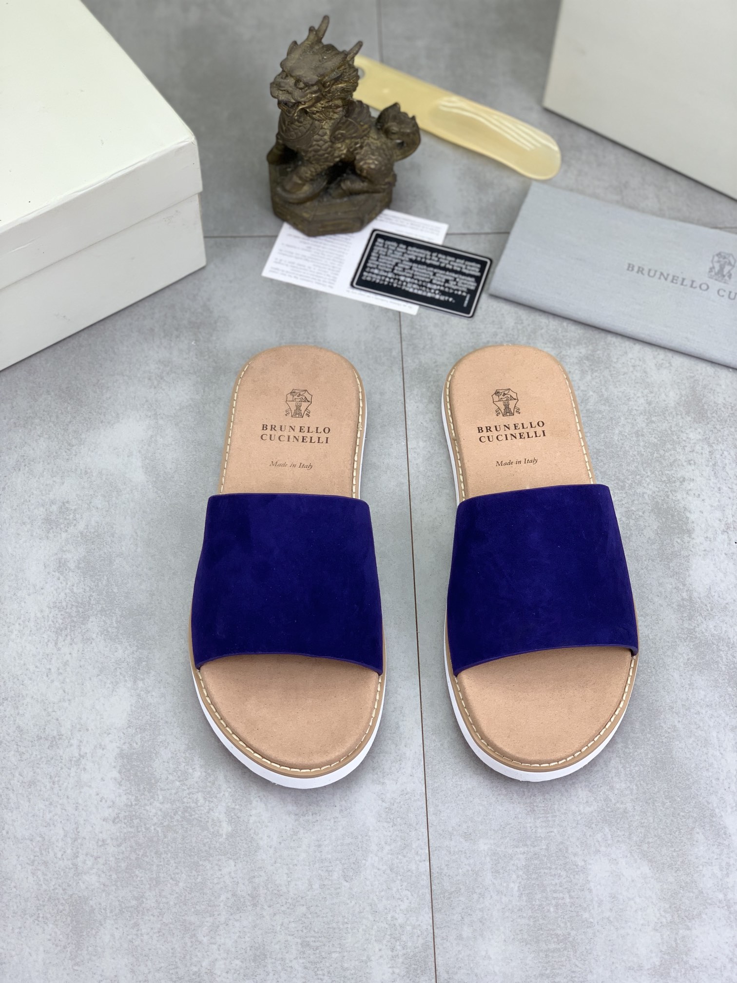 Precio de fábrica P130 Precio real Brunello Cucinelli BC New Suede Slippers, 24ss New Collection ¡Es