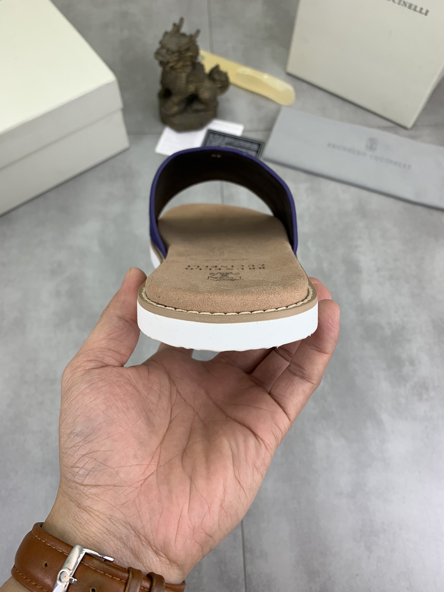 Precio de fábrica P130 Precio real Brunello Cucinelli BC New Suede Slippers, 24ss New Collection ¡Es
