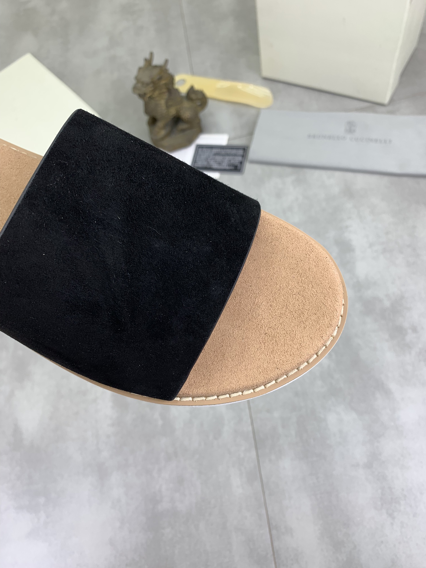 Precio de fábrica P130 Precio real Brunello Cucinelli BC New Suede Slippers, 24ss New Collection ¡Es