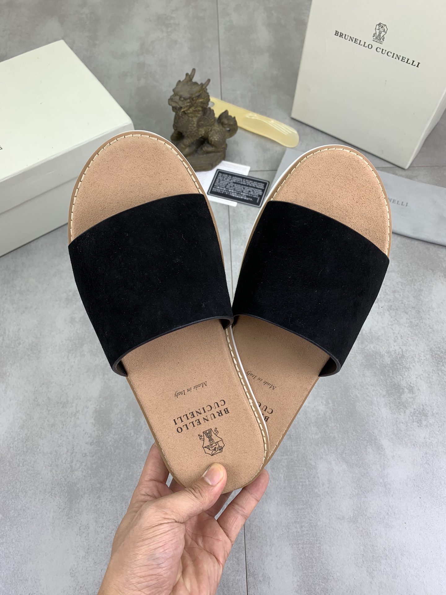 Precio de fábrica P130 Precio real Brunello Cucinelli BC New Suede Slippers, 24ss New Collection ¡Es