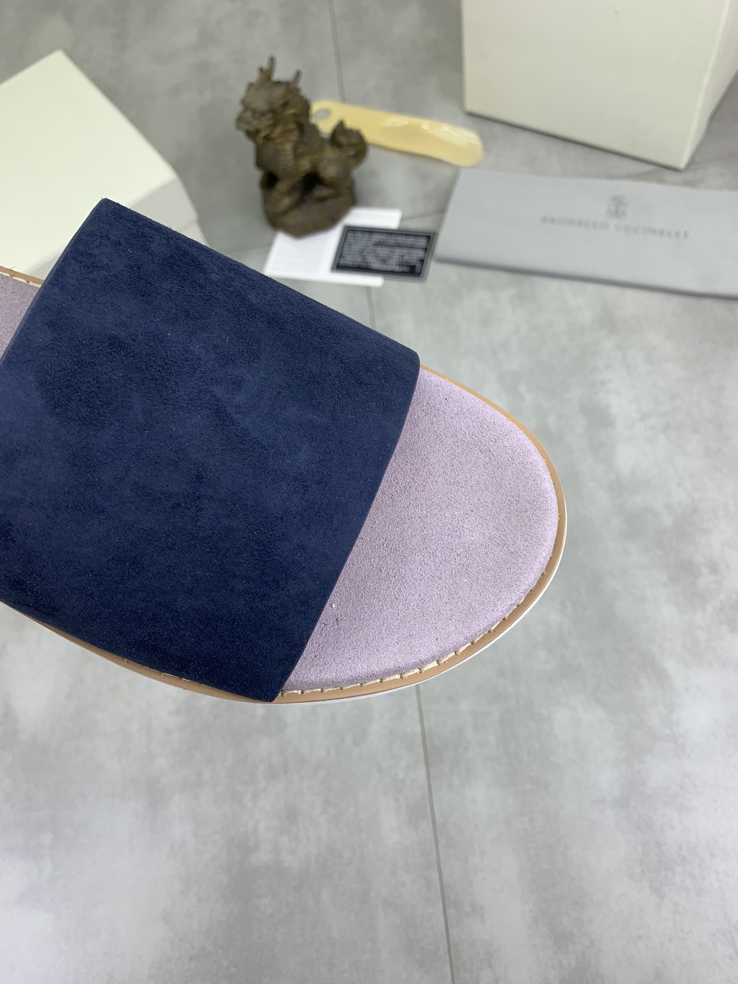 Precio de fábrica P130 Precio real Brunello Cucinelli BC New Suede Slippers, 24ss New Collection ¡Es