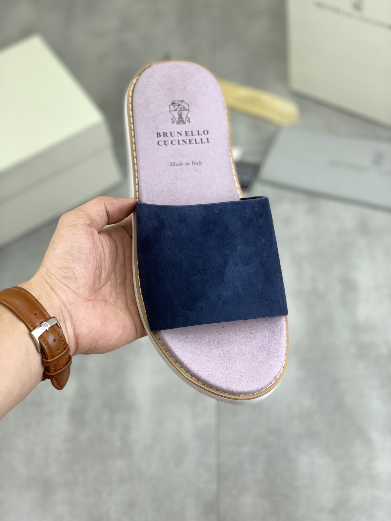 Precio de fábrica P130 Precio real Brunello Cucinelli BC New Suede Slippers, 24ss New Collection ¡Es