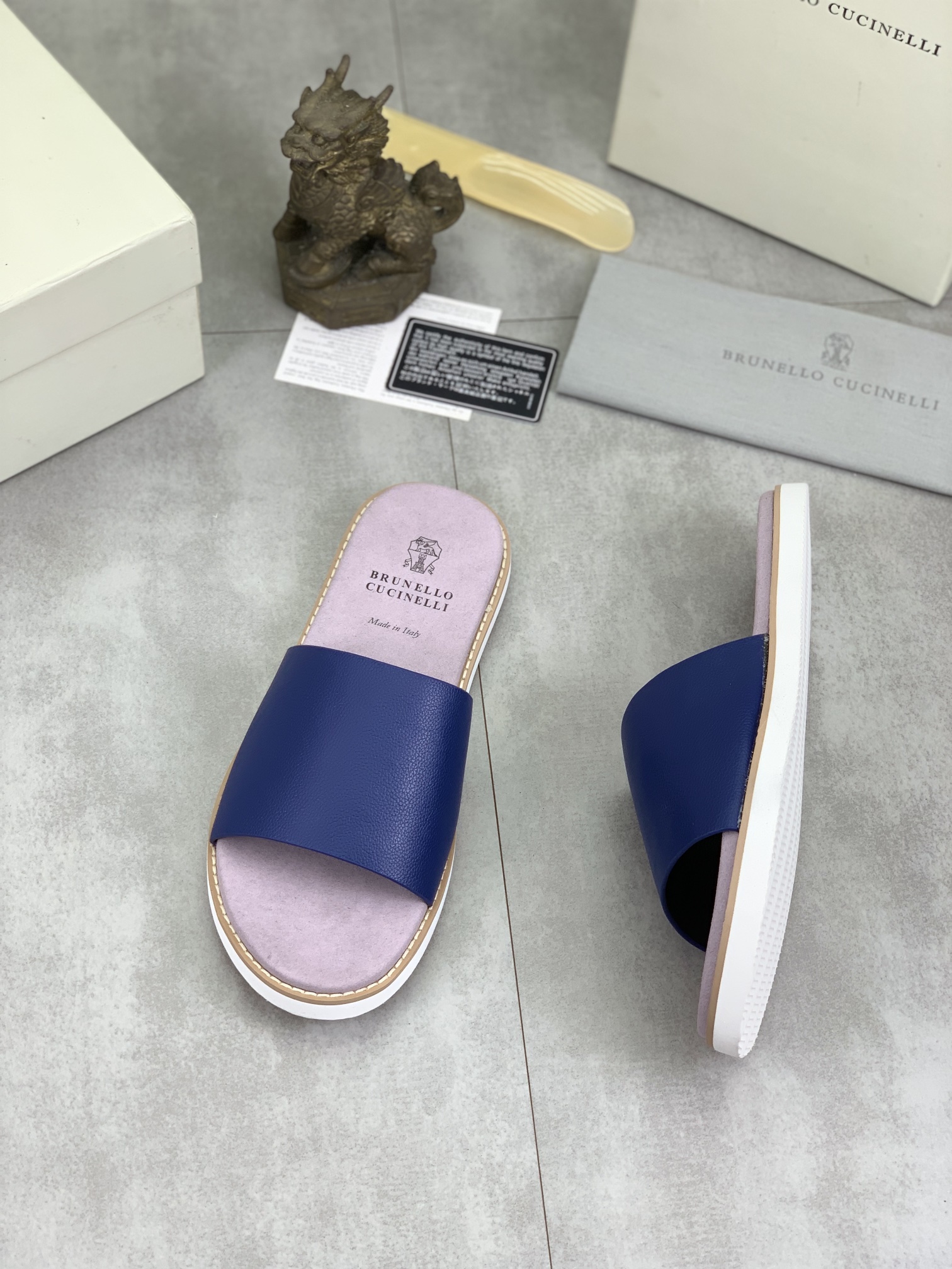 Precio de fábrica P130 Precio real Brunello Cucinelli BC New Suede Slippers, 24ss New Collection ¡Es
