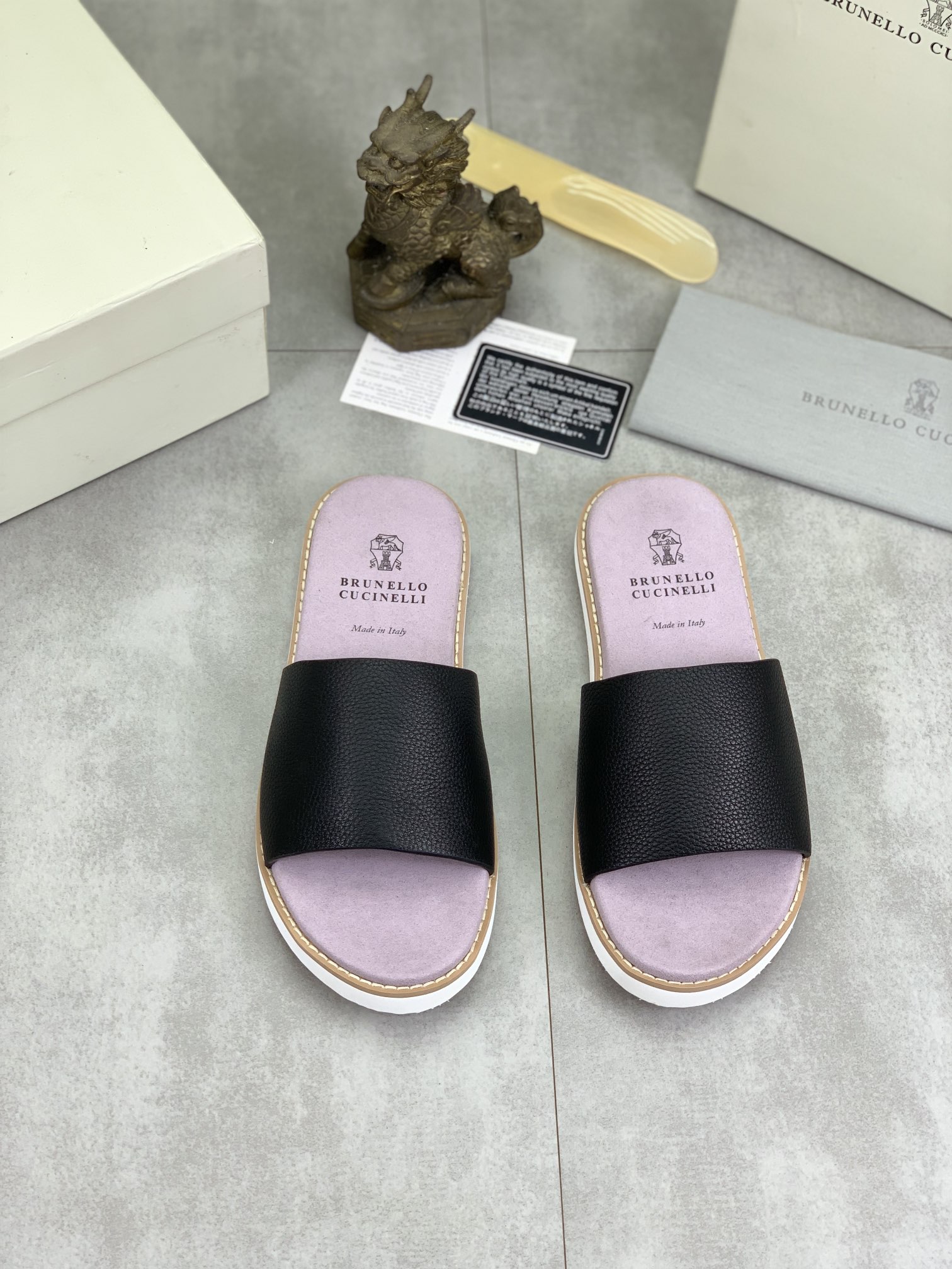 Precio de fábrica P130 Precio real Brunello Cucinelli BC New Suede Slippers, 24ss New Collection ¡Es