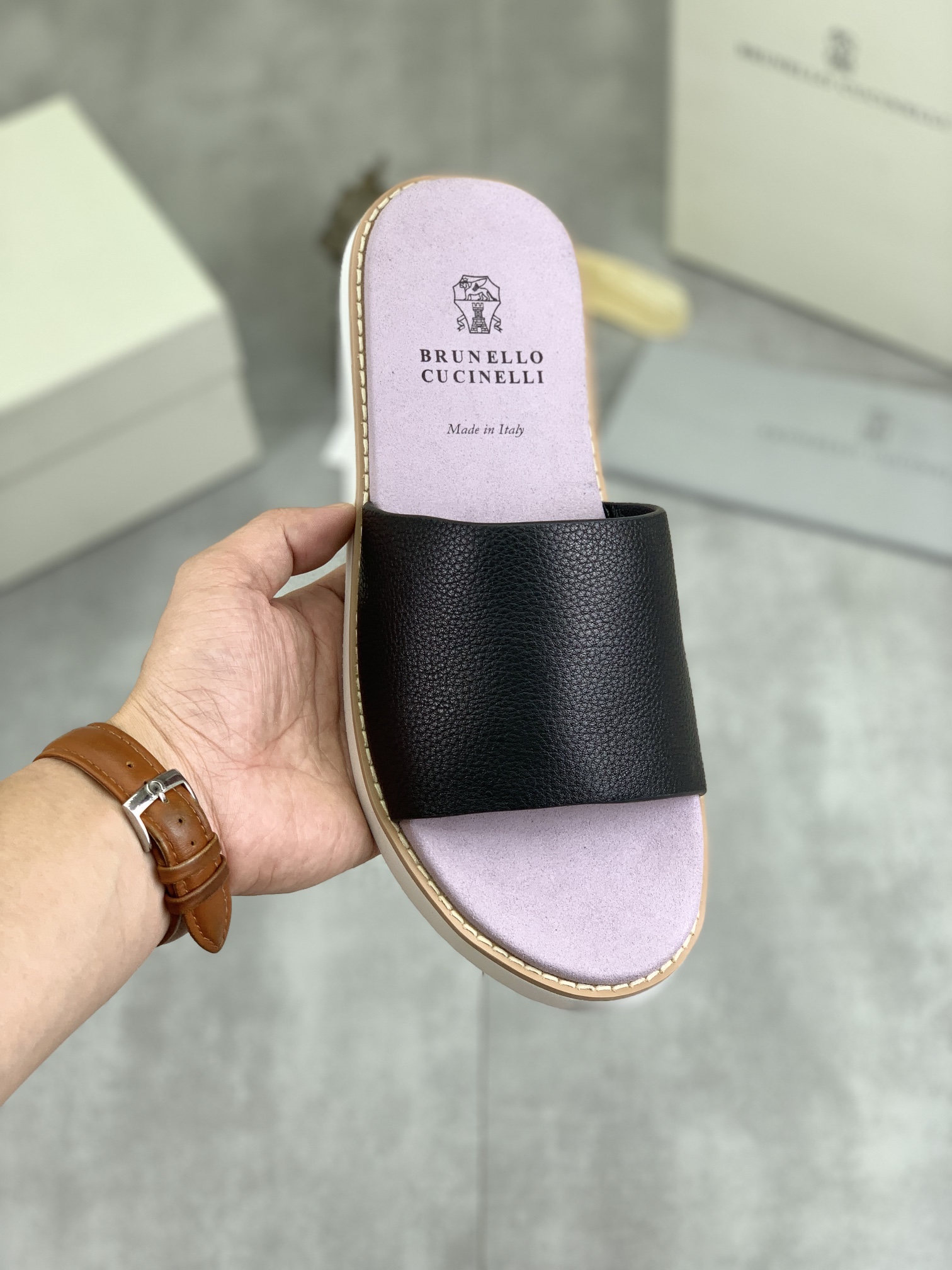 Precio de fábrica P130 Precio real Brunello Cucinelli BC New Suede Slippers, 24ss New Collection ¡Es
