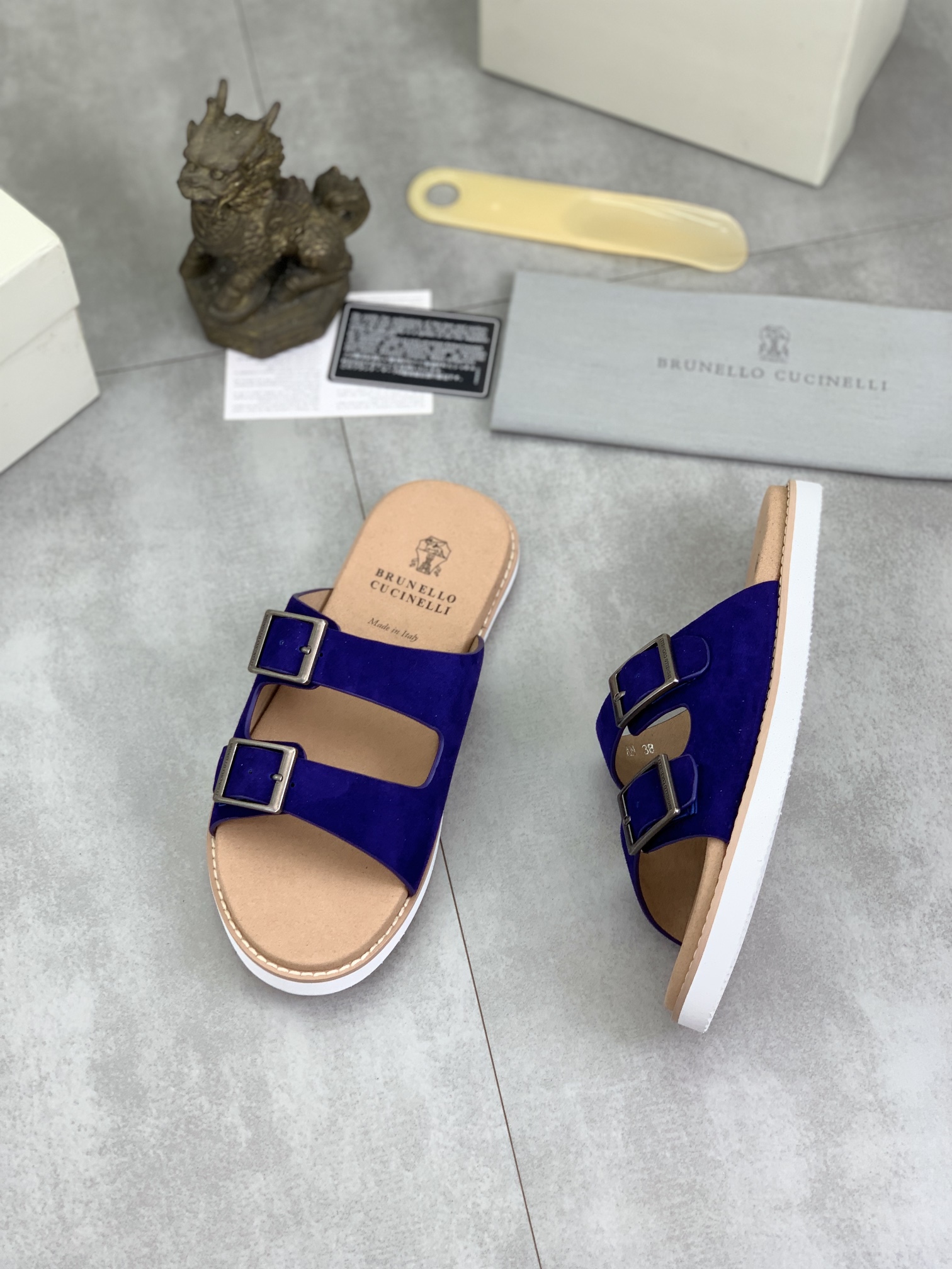 Precio de fábrica P150 Precio real Brunello Cucinelli BC New Suede Slippers, 24ss New Collection ¡Es