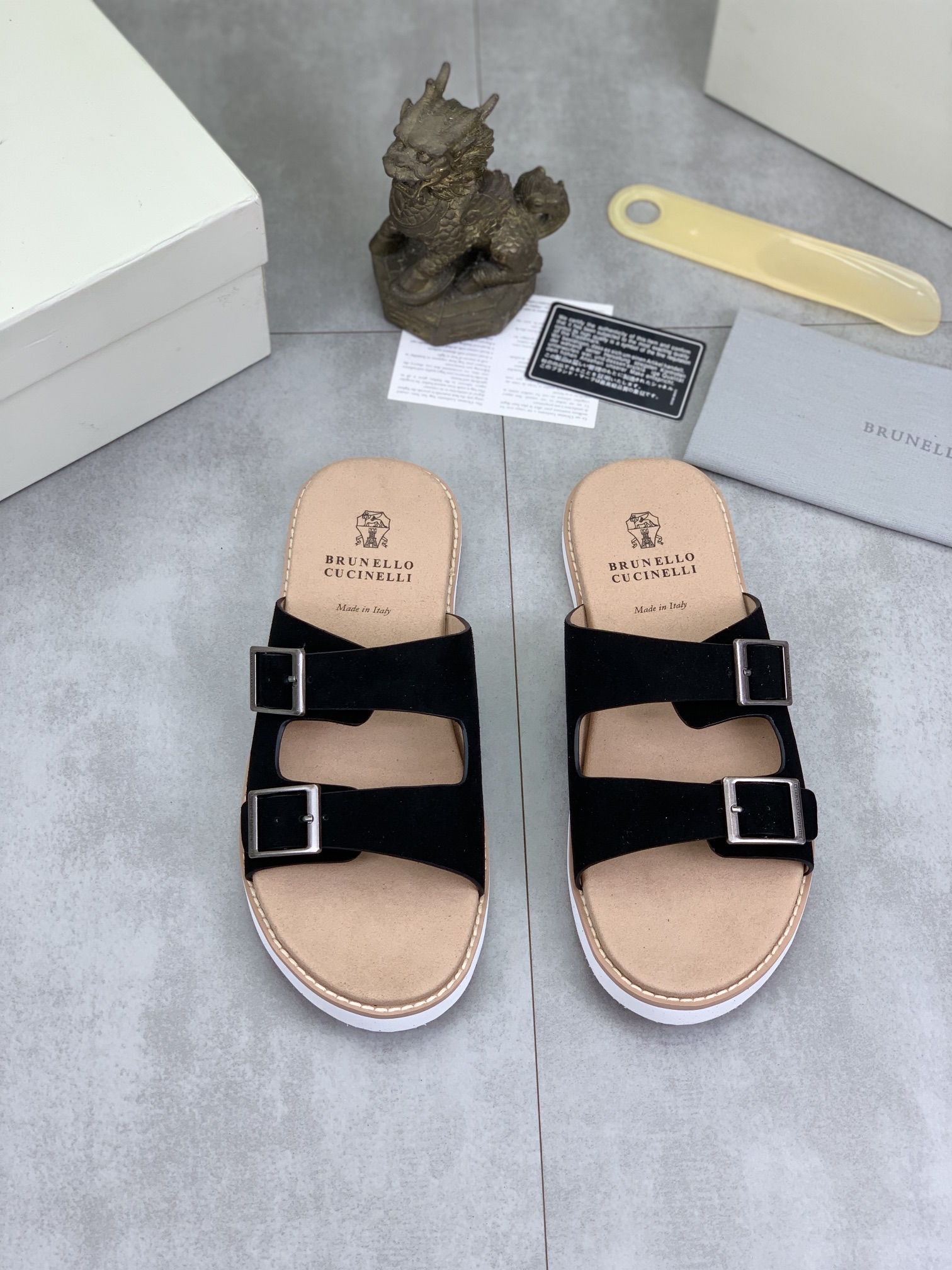 Precio de fábrica P150 Precio real Brunello Cucinelli BC New Suede Slippers, 24ss New Collection ¡Es