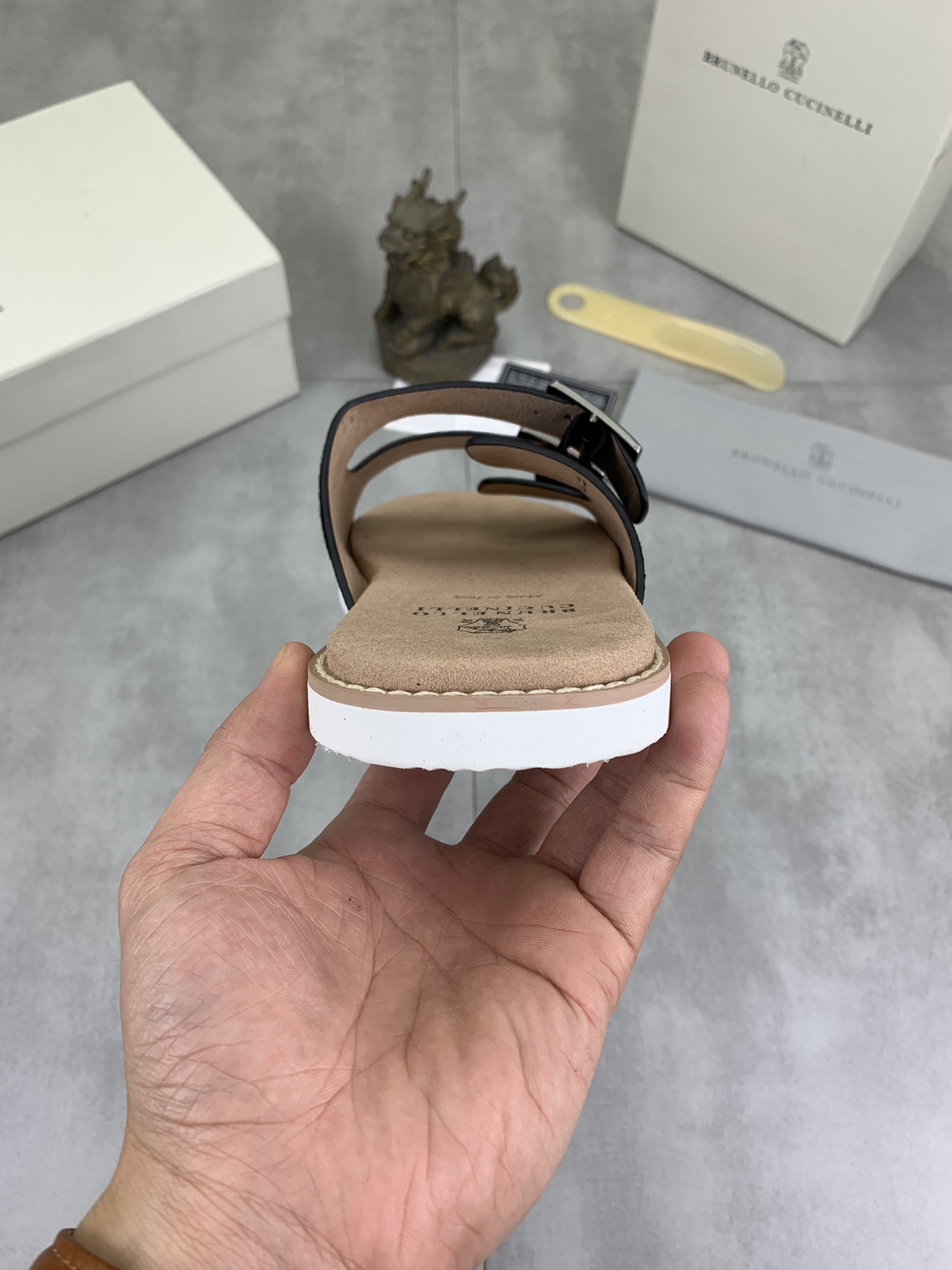 Precio de fábrica P150 Precio real Brunello Cucinelli BC New Suede Slippers, 24ss New Collection ¡Es