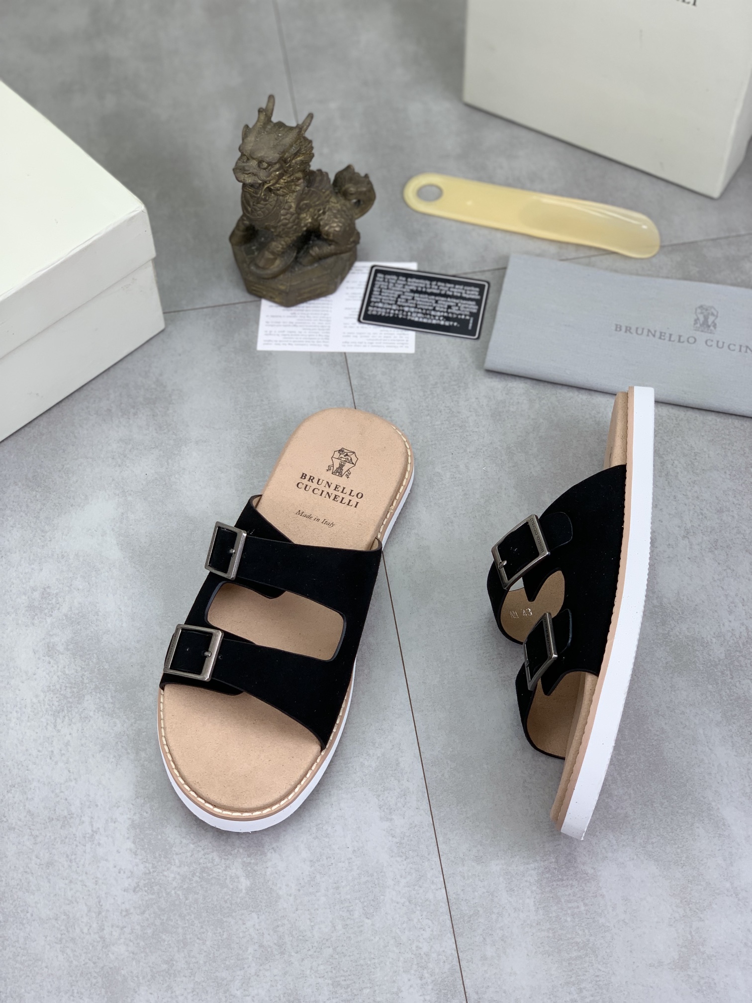 Precio de fábrica P150 Precio real Brunello Cucinelli BC New Suede Slippers, 24ss New Collection ¡Es