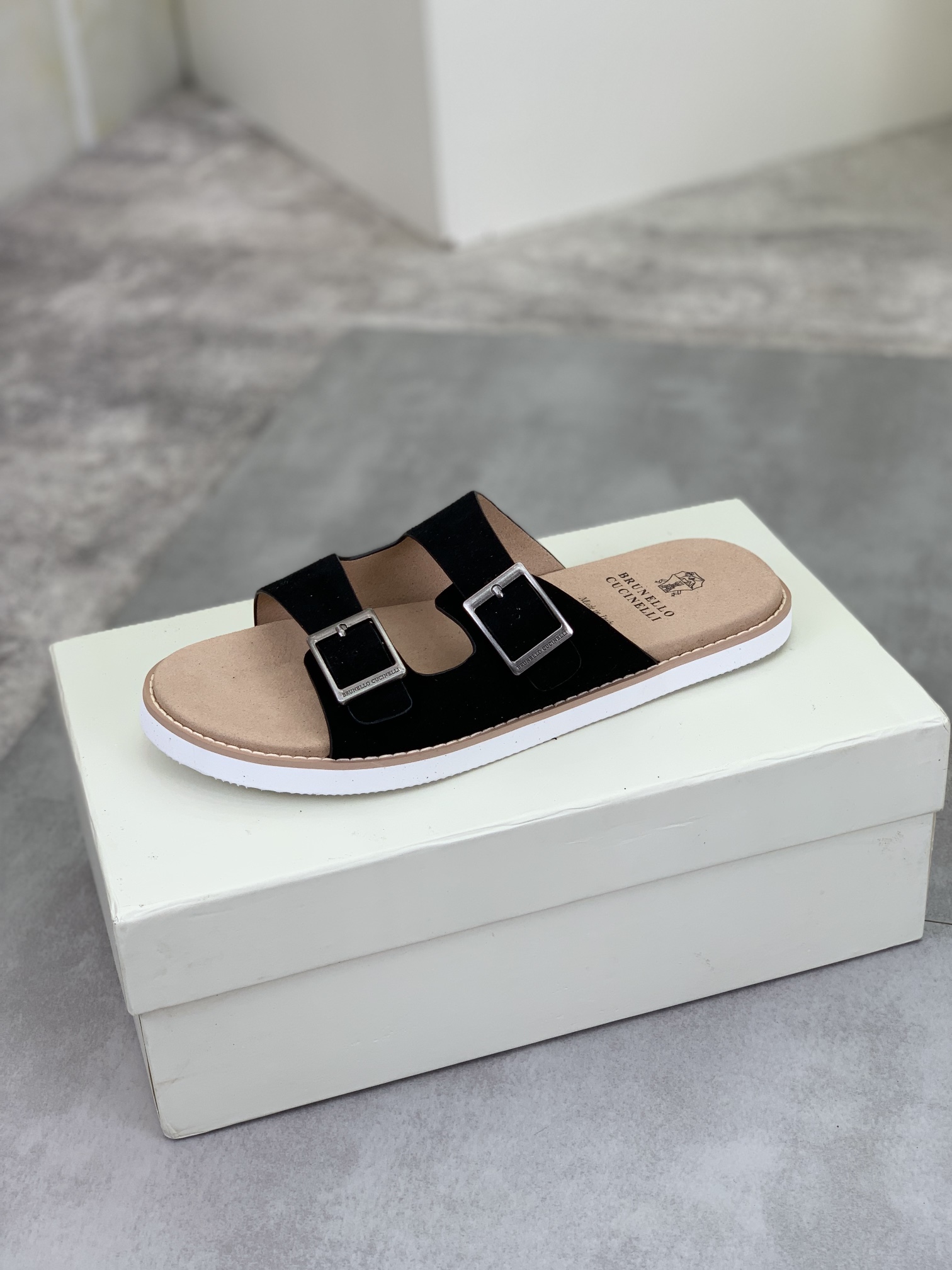 Precio de fábrica P150 Precio real Brunello Cucinelli BC New Suede Slippers, 24ss New Collection ¡Es