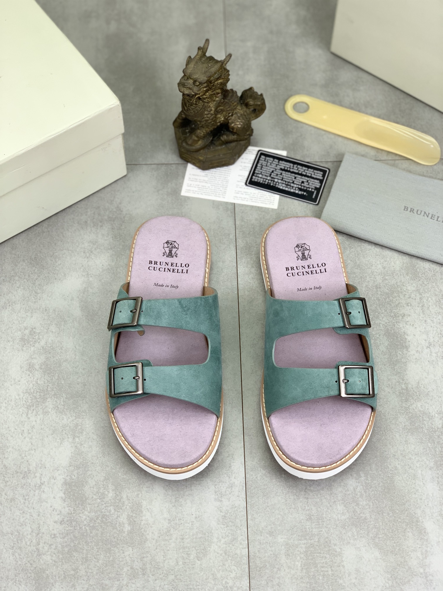 Precio de fábrica P150 Precio real Brunello Cucinelli BC New Suede Slippers, 24ss New Collection ¡Es