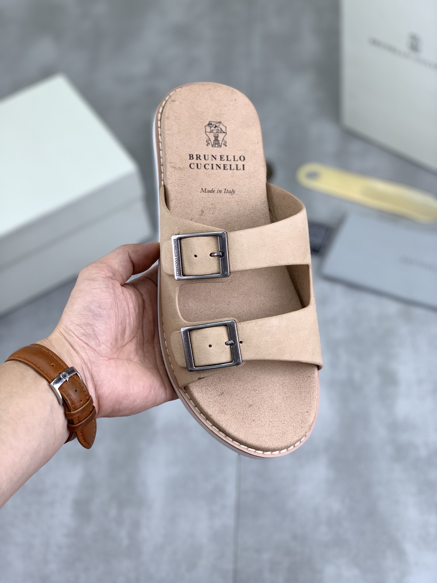 Precio de fábrica P150 Precio real Brunello Cucinelli BC New Suede Slippers, 24ss New Collection ¡Es