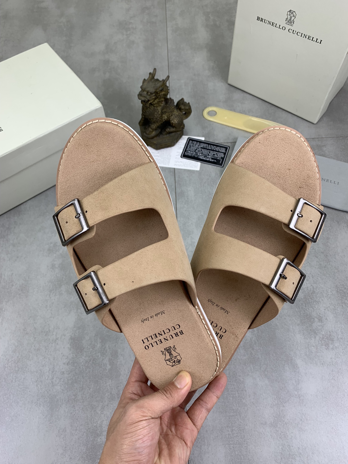 Precio de fábrica P150 Precio real Brunello Cucinelli BC New Suede Slippers, 24ss New Collection ¡Es