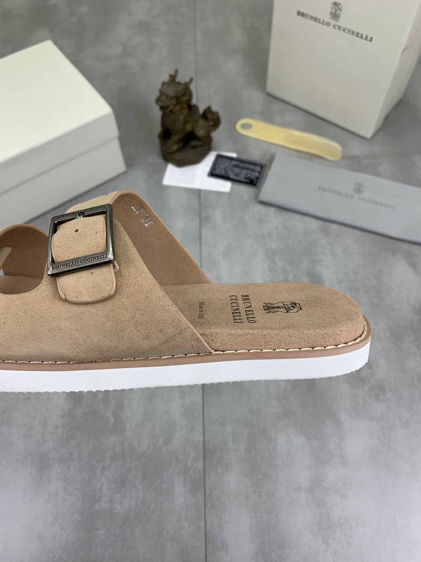 Precio de fábrica P150 Precio real Brunello Cucinelli BC New Suede Slippers, 24ss New Collection ¡Es