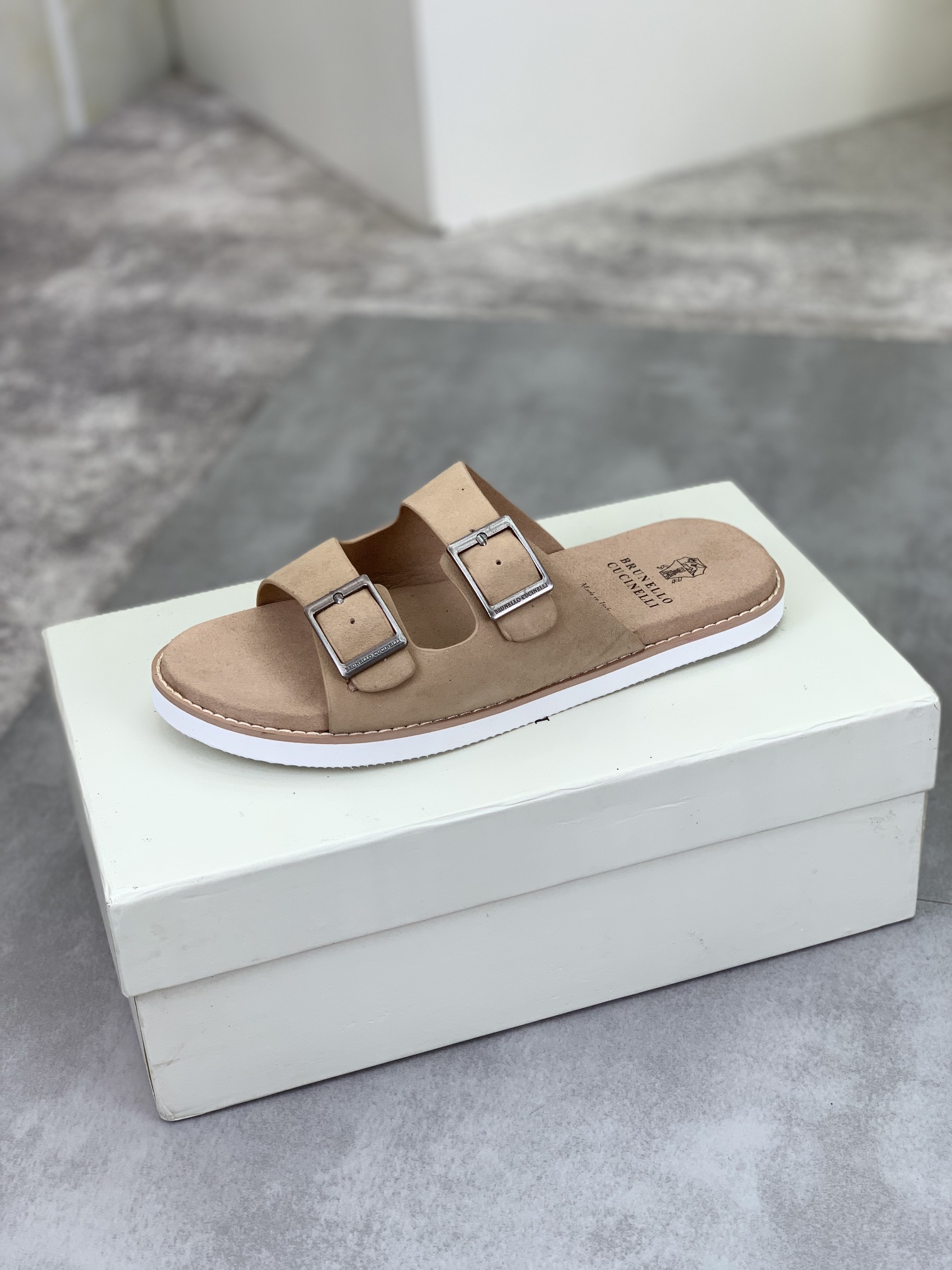 Precio de fábrica P150 Precio real Brunello Cucinelli BC New Suede Slippers, 24ss New Collection ¡Es