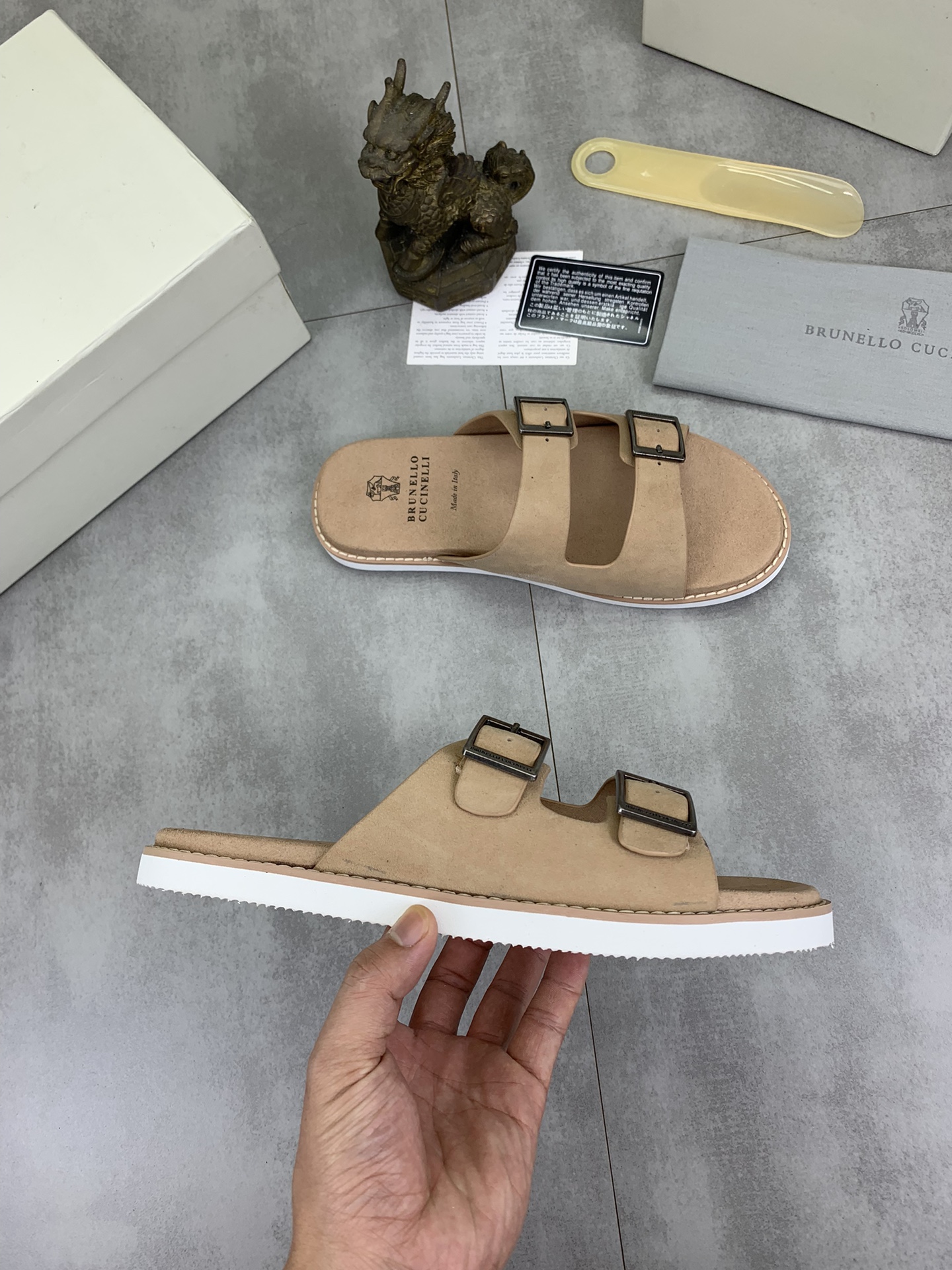 Precio de fábrica P150 Precio real Brunello Cucinelli BC New Suede Slippers, 24ss New Collection ¡Es