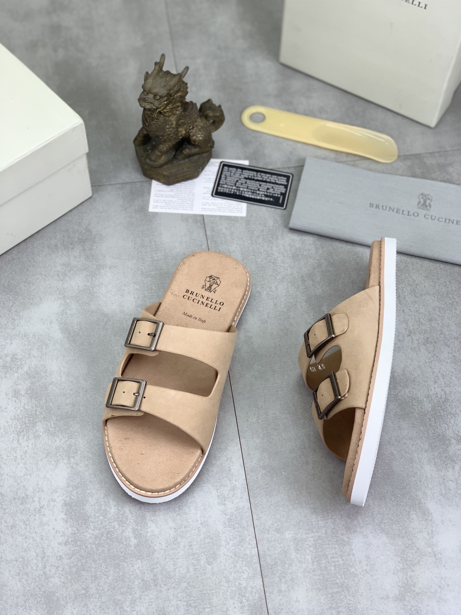 Precio de fábrica P150 Precio real Brunello Cucinelli BC New Suede Slippers, 24ss New Collection ¡Es