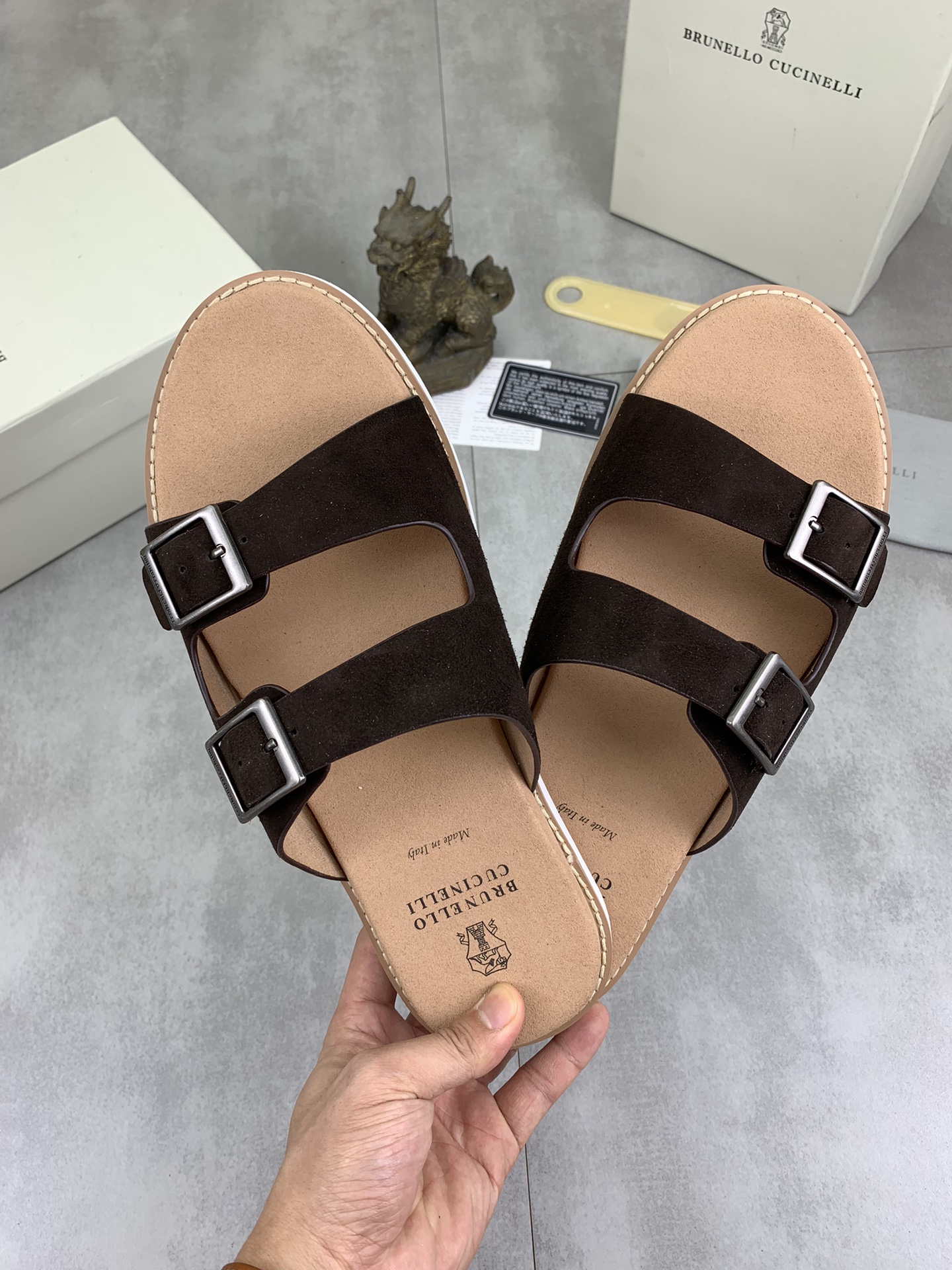 Precio de fábrica P150 Precio real Brunello Cucinelli BC New Suede Slippers, 24ss New Collection ¡Es