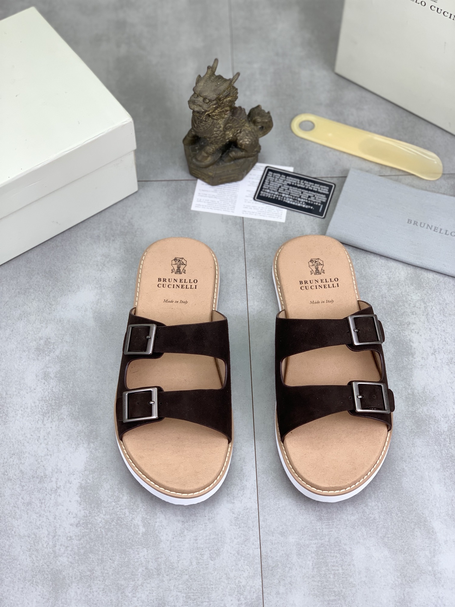Precio de fábrica P150 Precio real Brunello Cucinelli BC New Suede Slippers, 24ss New Collection ¡Es