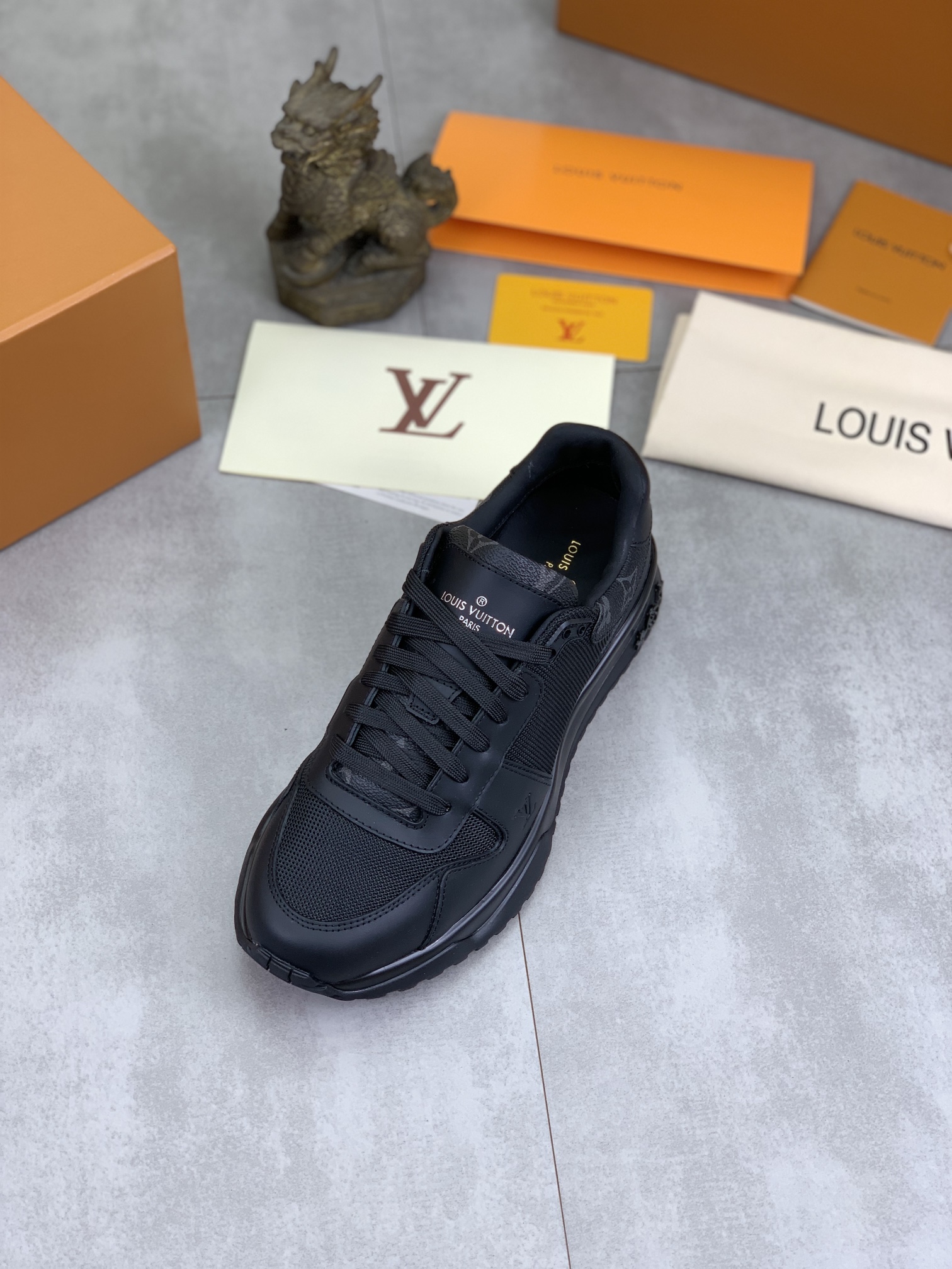 Louis Vuitton Men's Black Leather and Rubber Sole Fashion Sneakers 5 i1726417116 5726 0