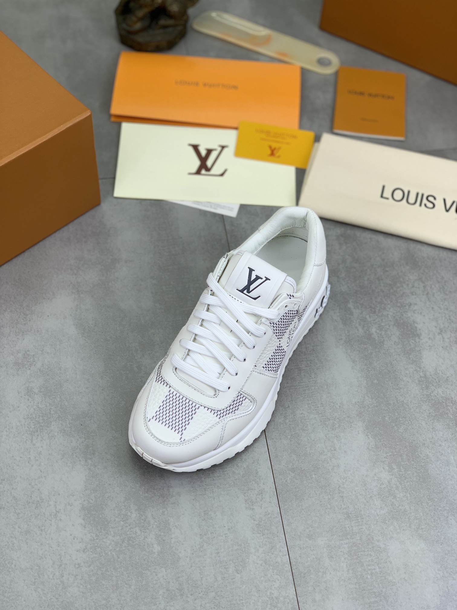 Louis Vuitton White Leather Run Away Sneakers, Classic Style, Size 38-44 5 i1726417309 2211 0