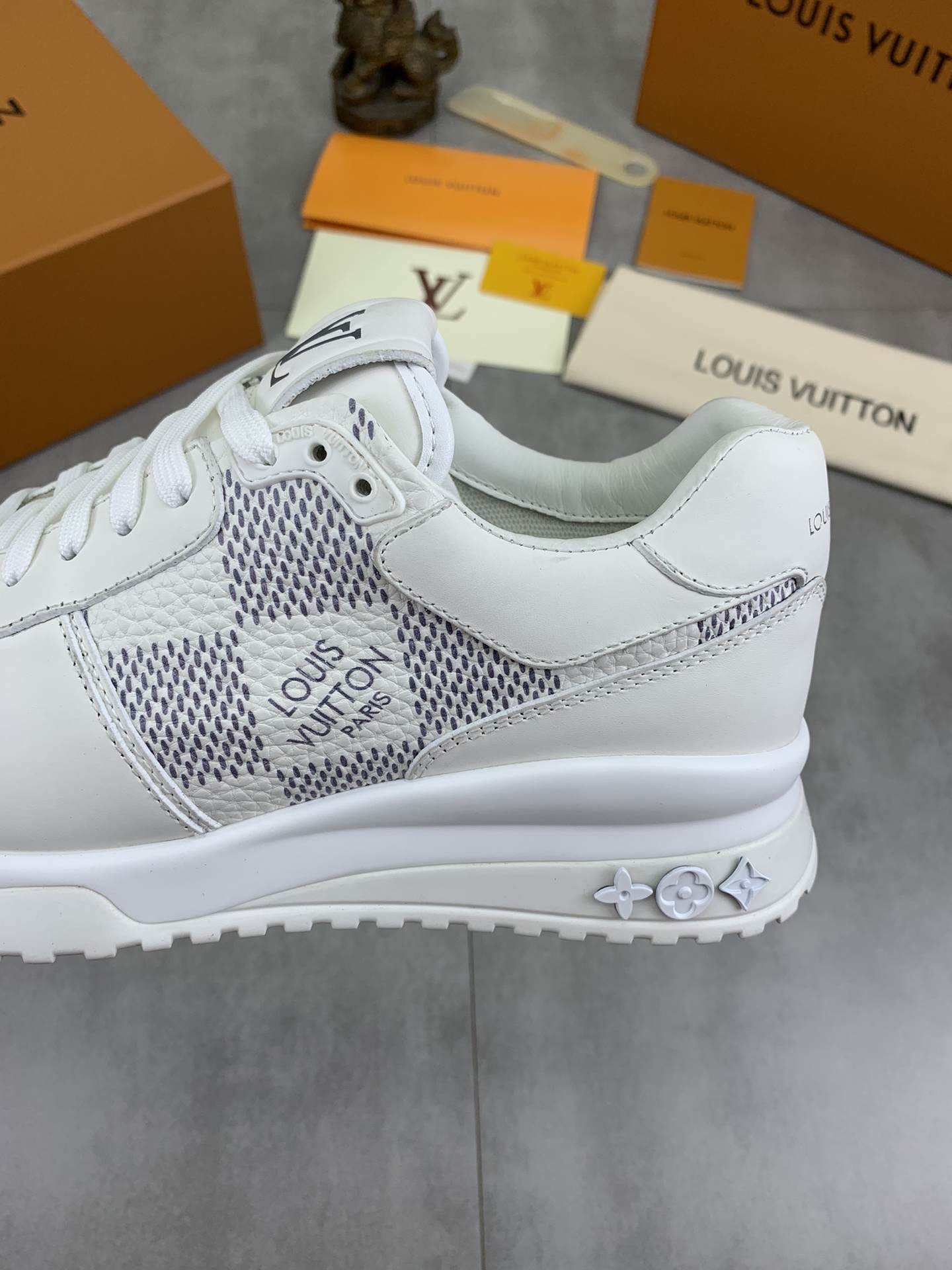 Louis Vuitton White Leather Run Away Sneakers, Classic Style, Size 38-44 8 i1726417309 3566 0