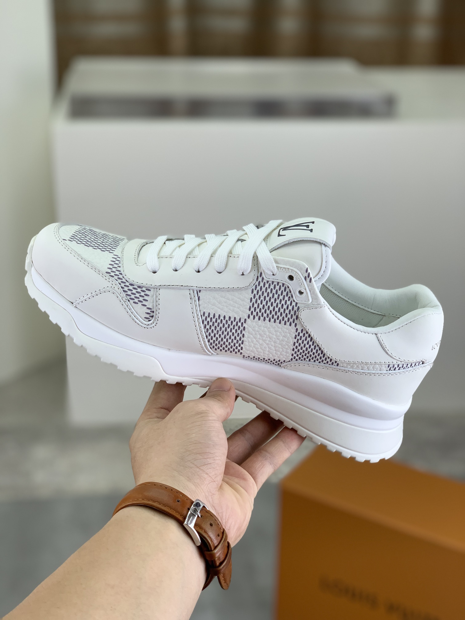 Louis Vuitton White Leather Run Away Sneakers, Classic Style, Size 38-44 7 i1726417309 5124 0
