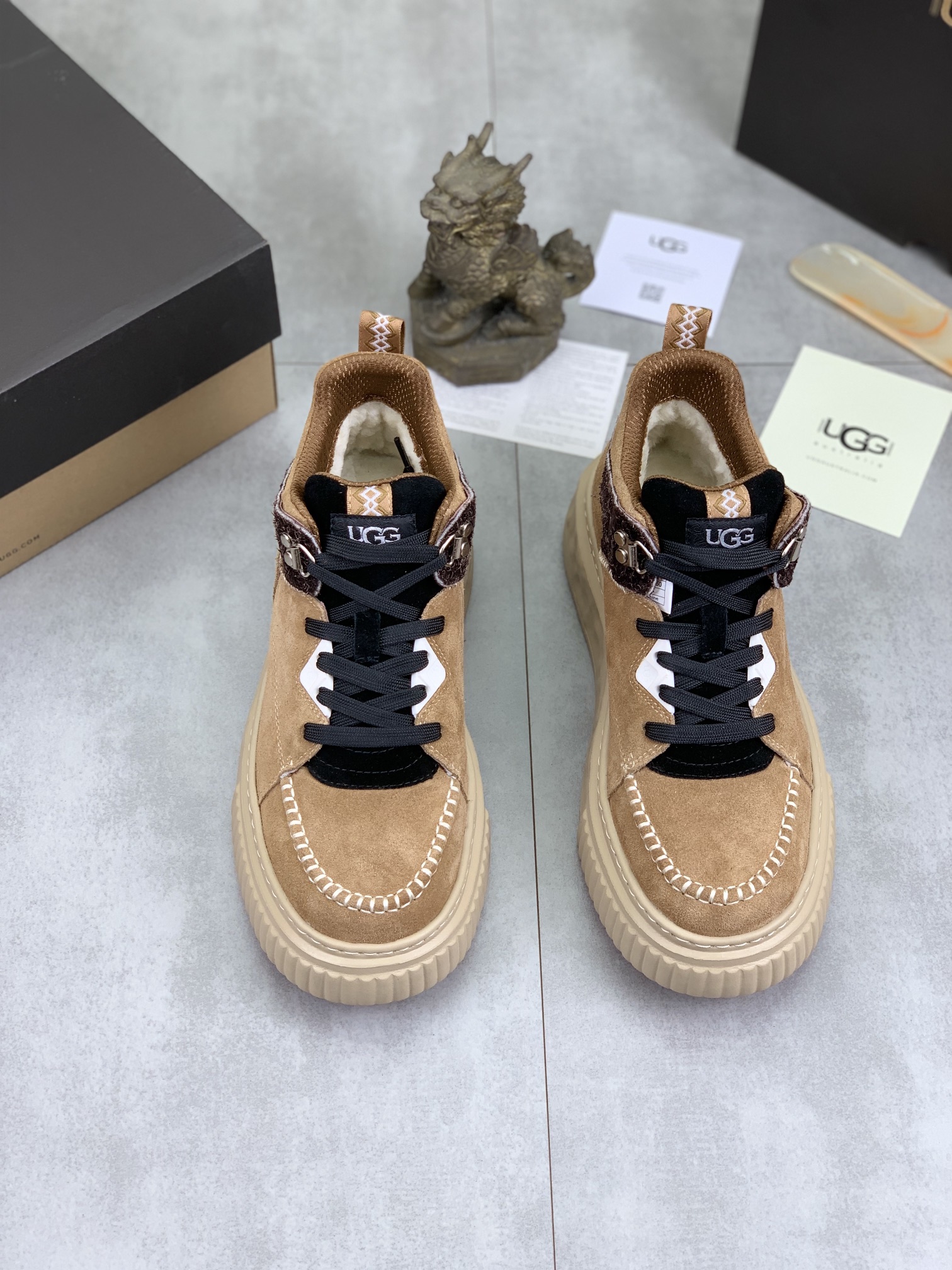 [UGG Men