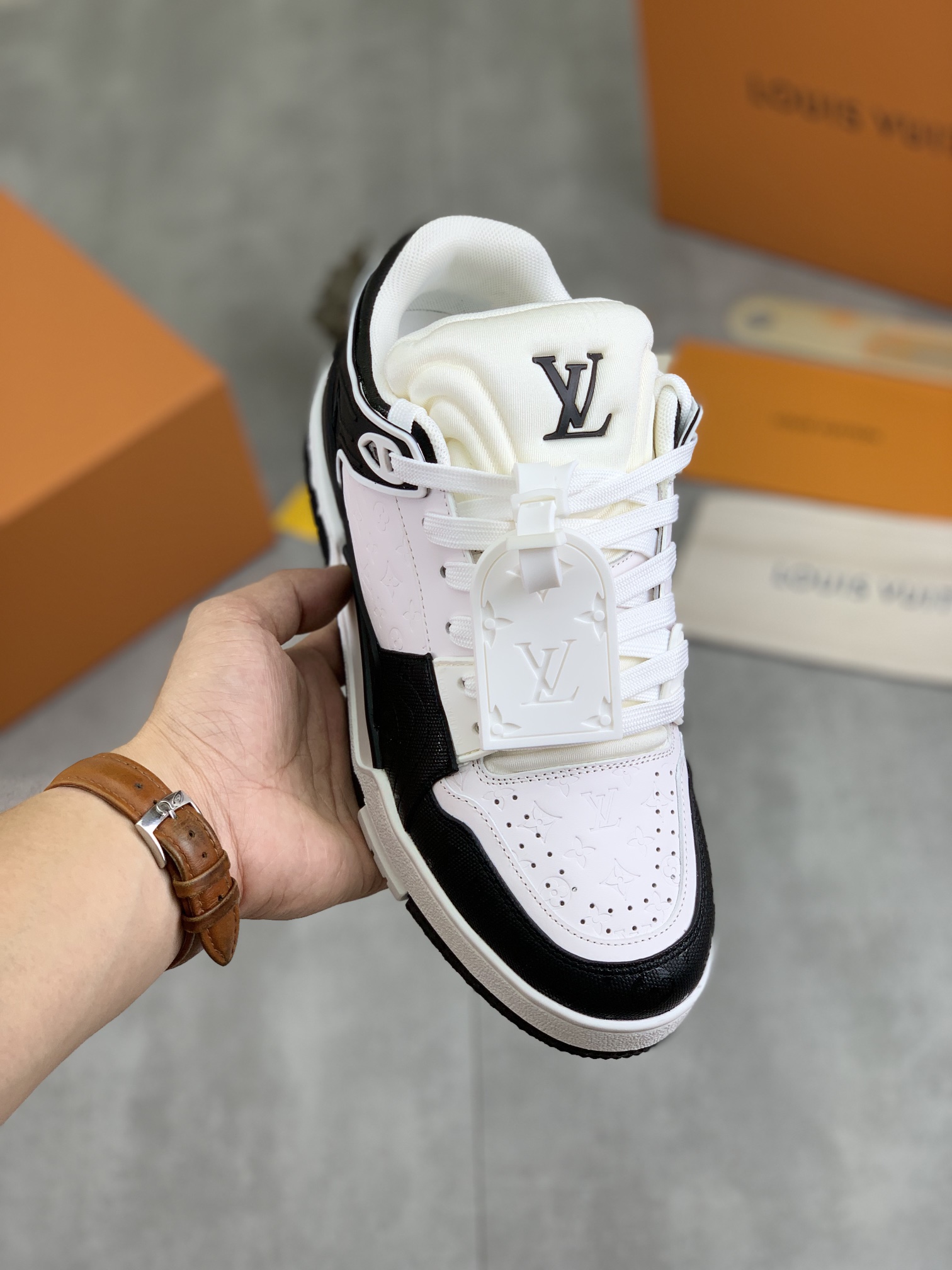 precio de fábrica P420 alta versión lv 24 primavera nuevo trainer2 Louis Vuitton fw entrenadores de 
