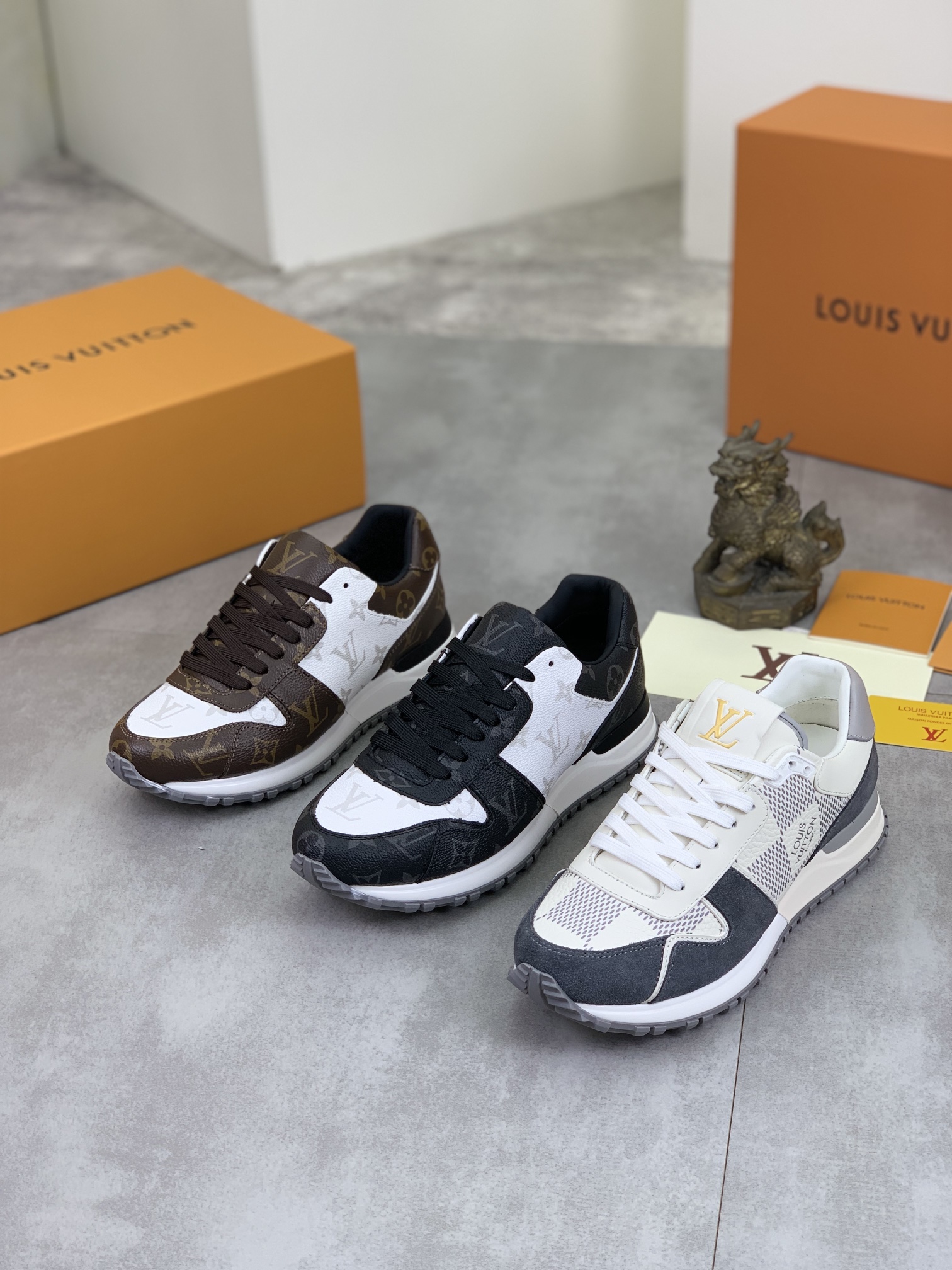 Louis Vuitton Men's Run Away Pulse Sneaker Classic Monogram Size 38-44 11 i1732550862 6464 0